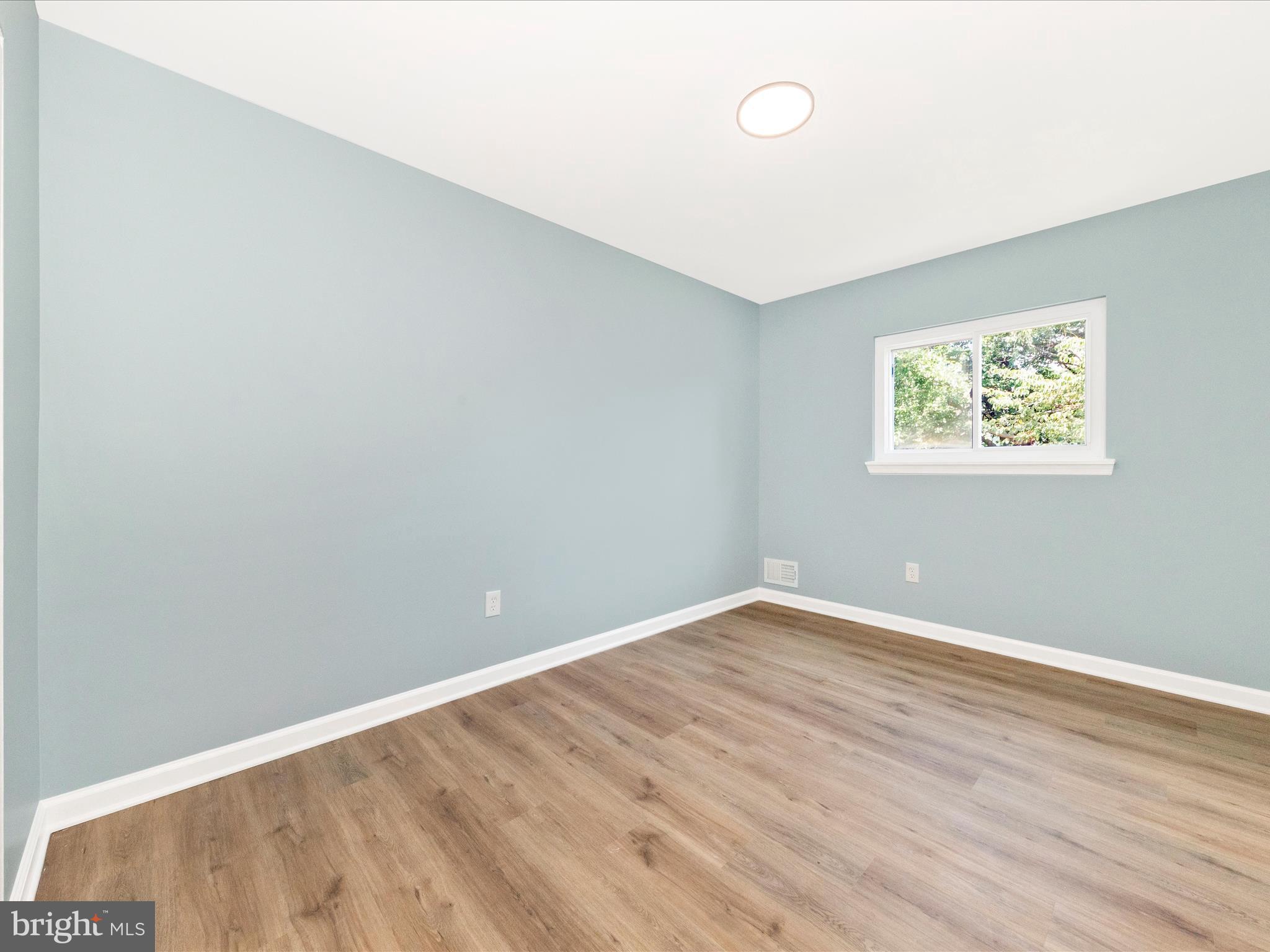 HILCREST ORCHARDS - Residential Lease