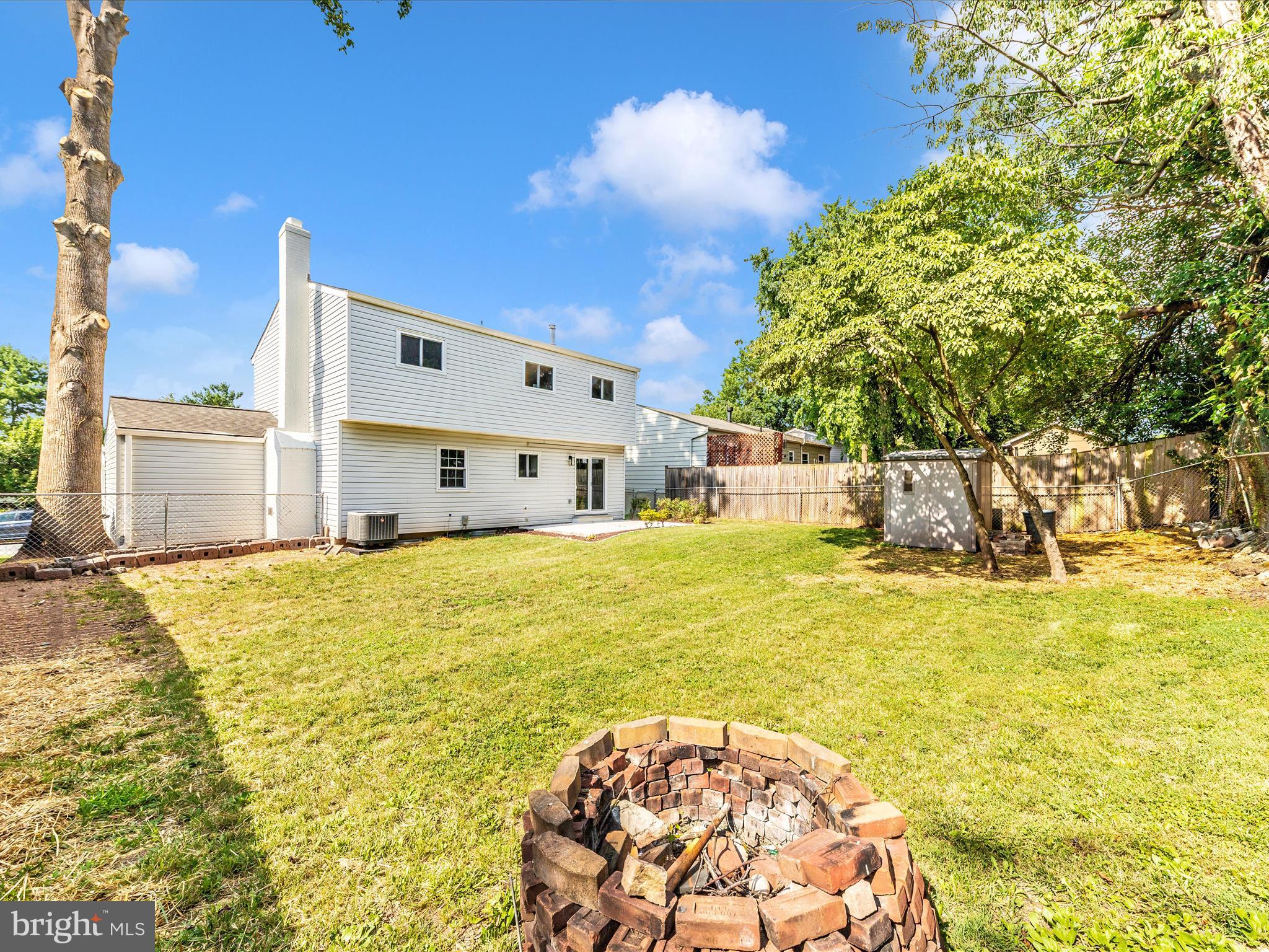 HILCREST ORCHARDS - Residential Lease