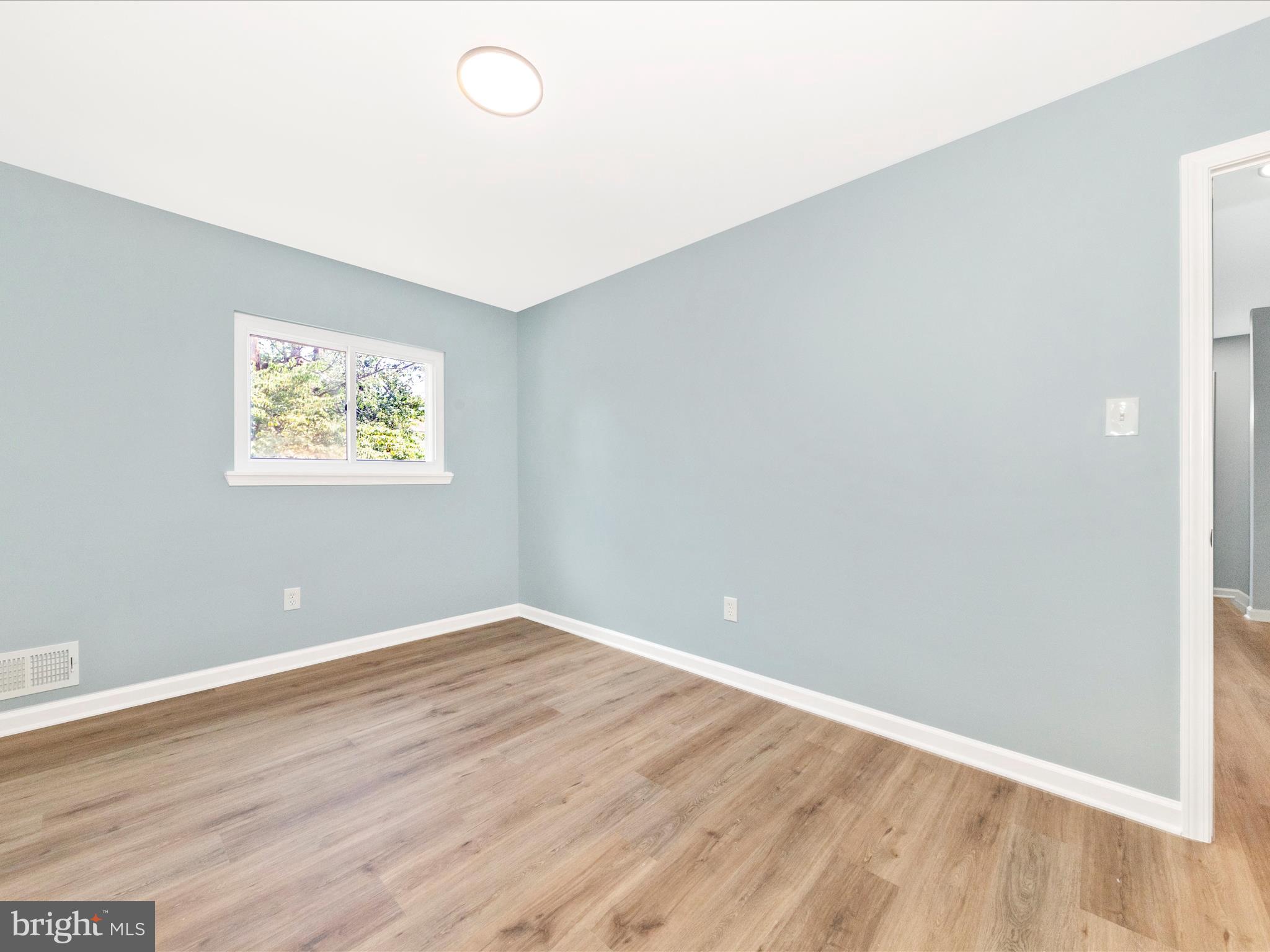 HILCREST ORCHARDS - Residential Lease