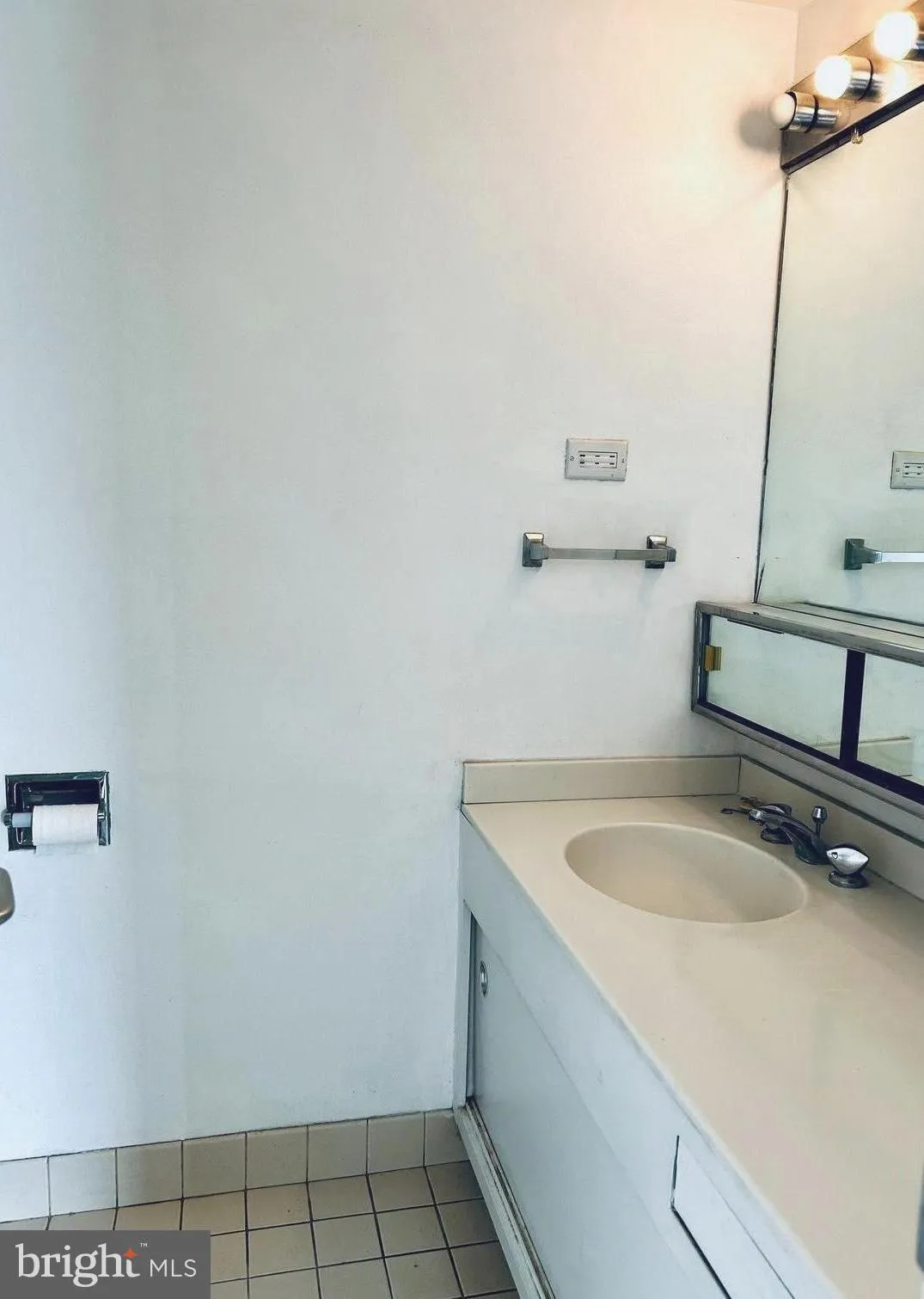 Philadelphia, Pennsylvania 19106, United States, 2 Bedrooms Bedrooms, ,2 BathroomsBathrooms,Residential,Active,227952