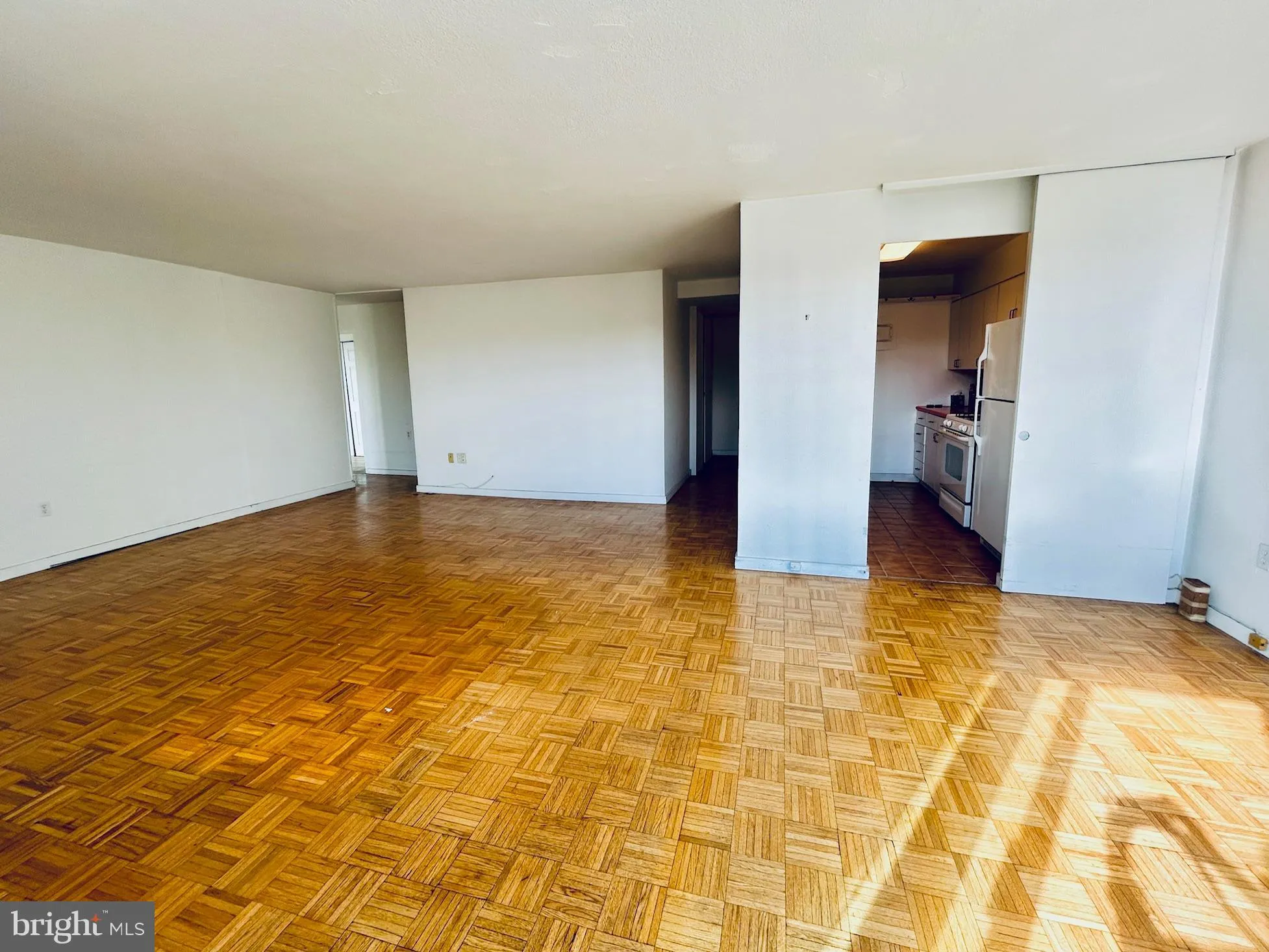 Philadelphia, Pennsylvania 19106, United States, 2 Bedrooms Bedrooms, ,2 BathroomsBathrooms,Residential,Active,227952