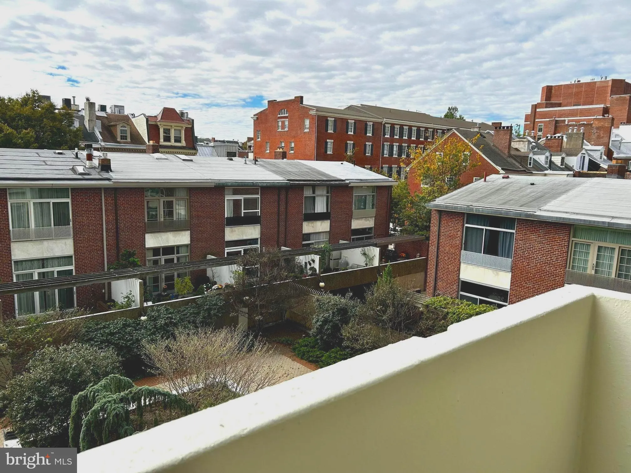 Philadelphia, Pennsylvania 19106, United States, 2 Bedrooms Bedrooms, ,2 BathroomsBathrooms,Residential,Active,227952