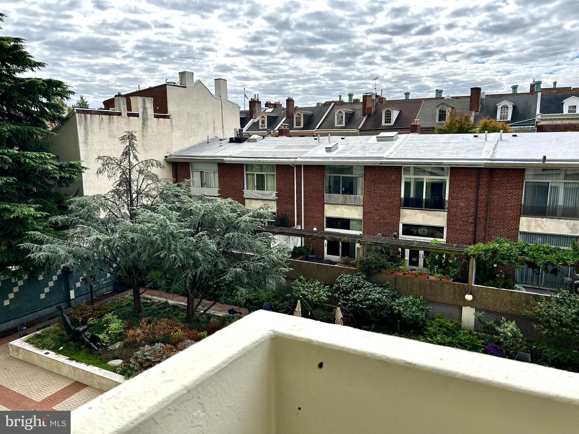 SOCIETY HILL - Residential