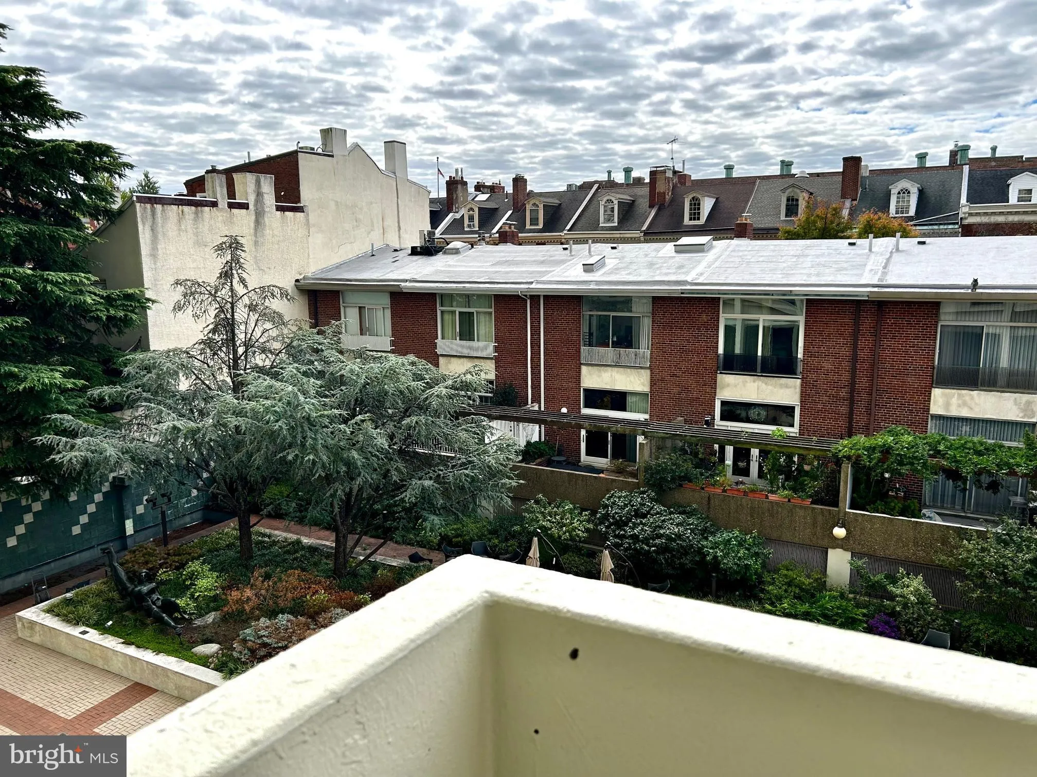 Philadelphia, Pennsylvania 19106, United States, 2 Bedrooms Bedrooms, ,2 BathroomsBathrooms,Residential,Active,227952