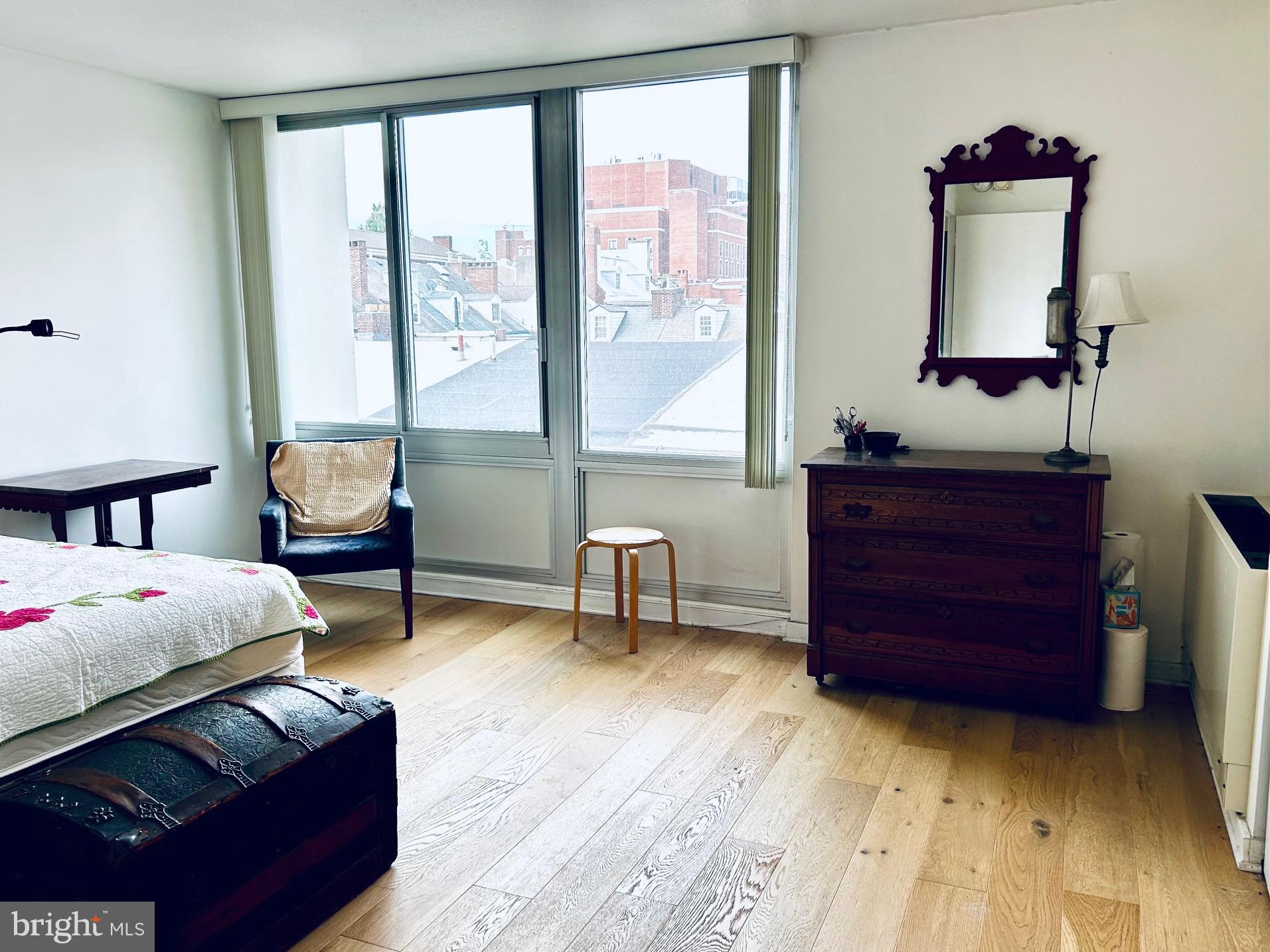 SOCIETY HILL - Residential