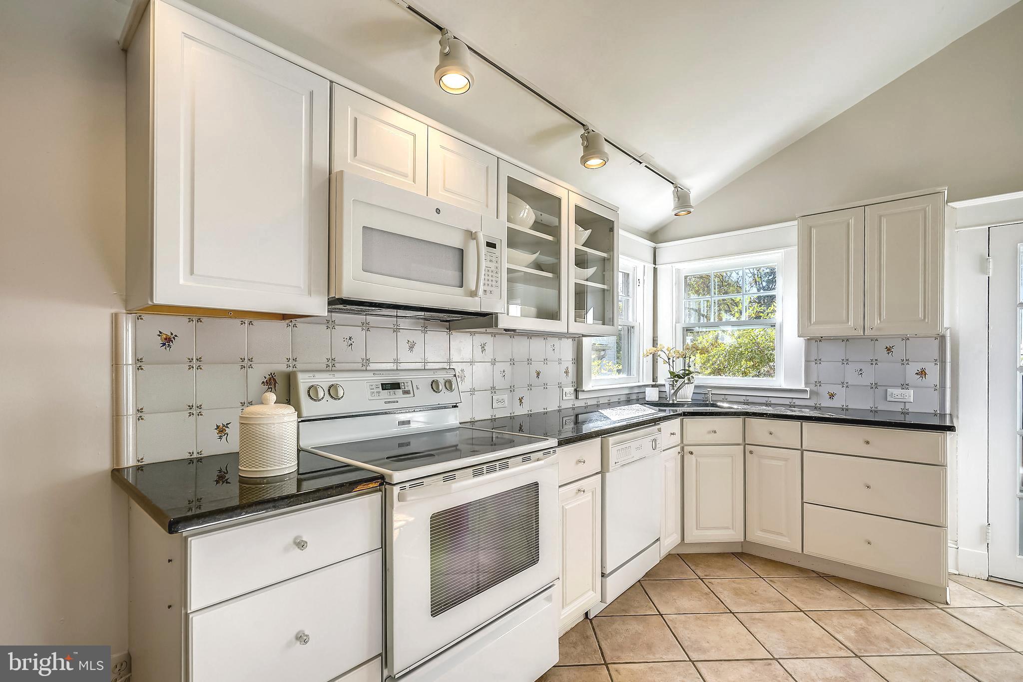 WEST ANNAPOLIS - Residential