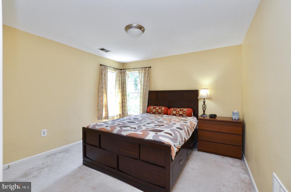 POTOMAC LAKES - Residential