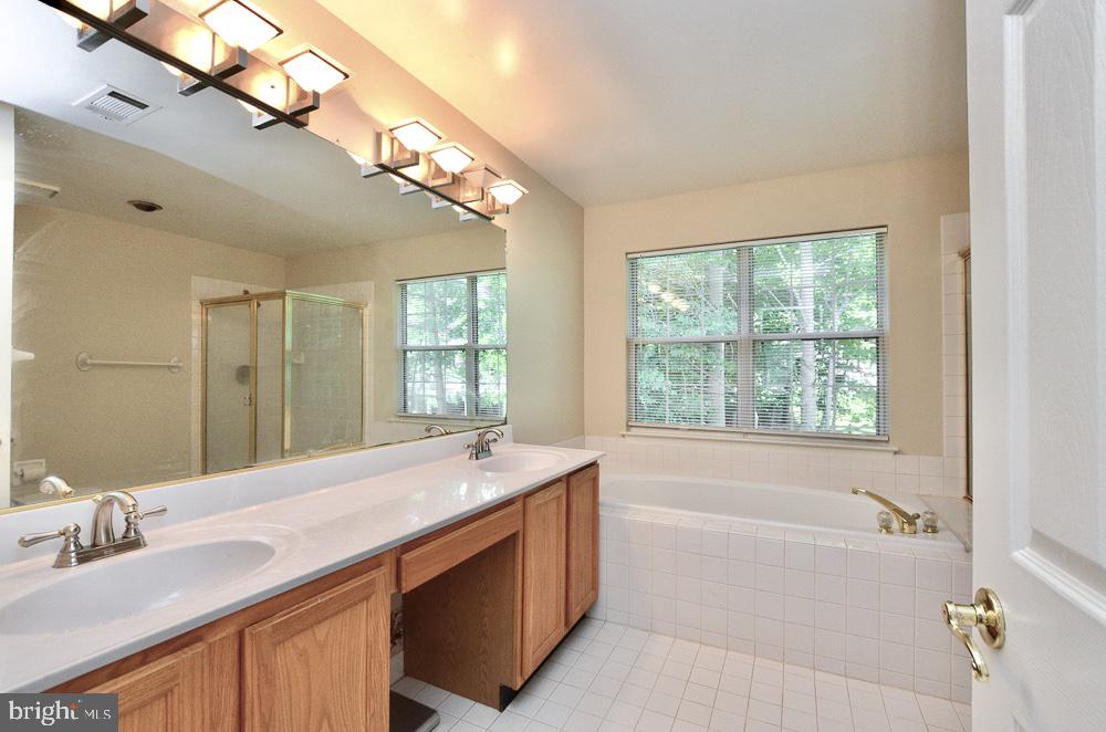 POTOMAC LAKES - Residential