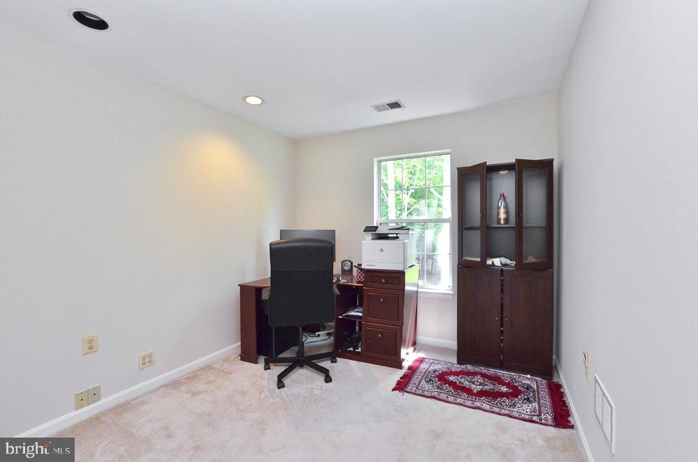 POTOMAC LAKES - Residential