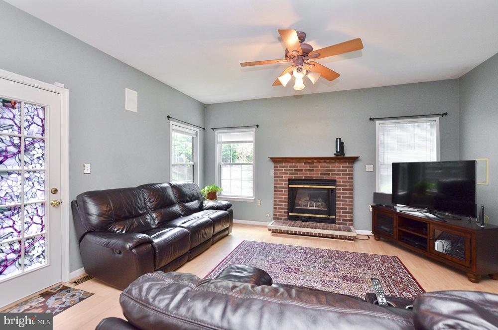 POTOMAC LAKES - Residential