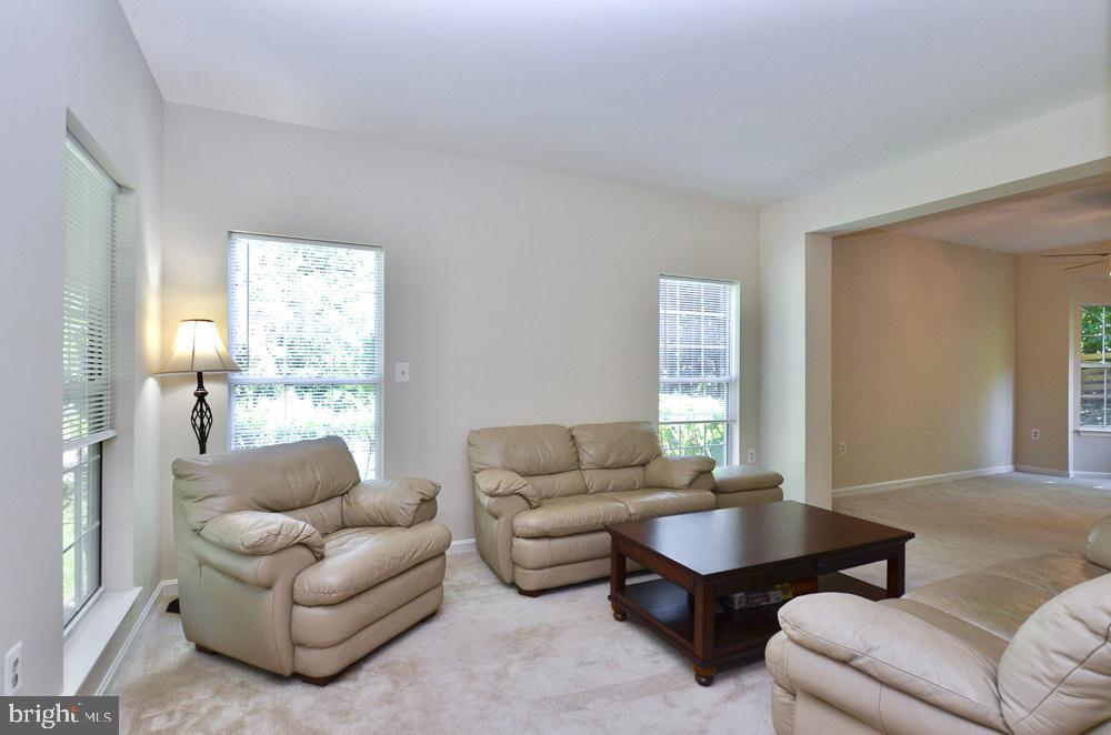 POTOMAC LAKES - Residential