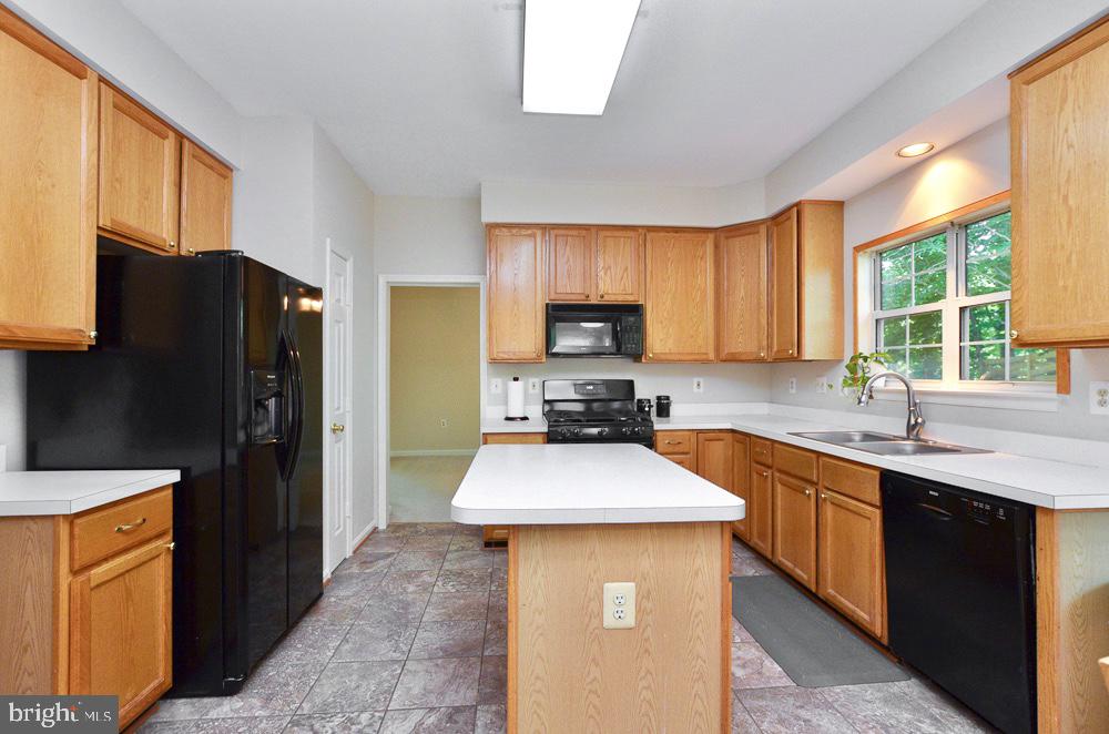 POTOMAC LAKES - Residential