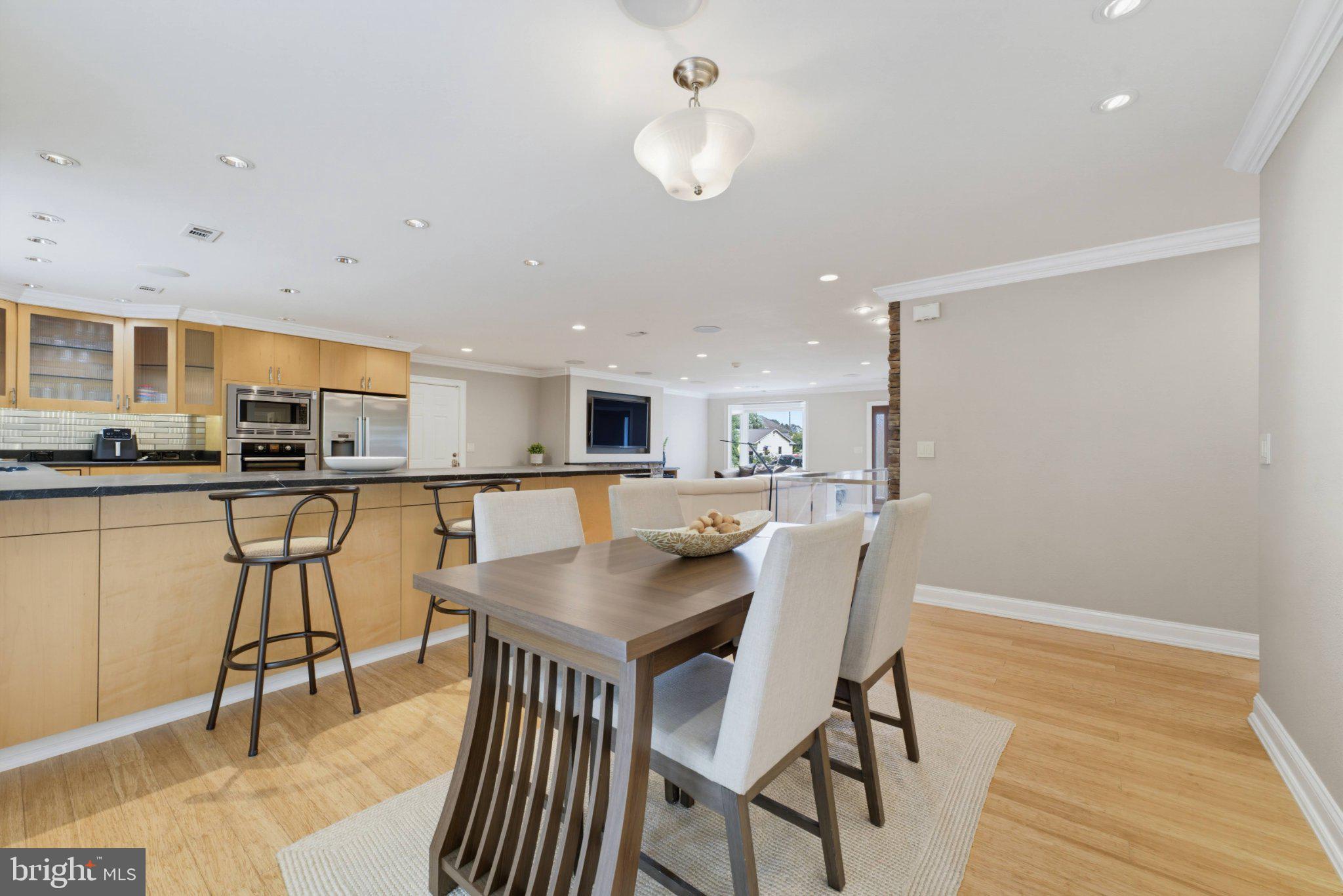 6342 MERIWETHER LANE