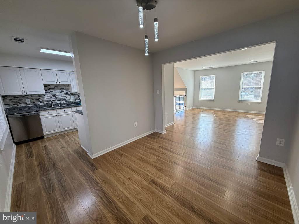 FORESTVILLE PARK - Residential