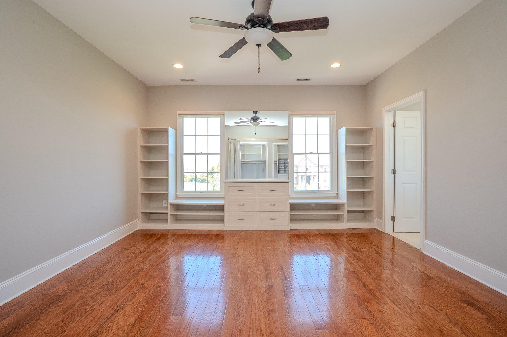 DUTCHESS FARM ESTS - Residential