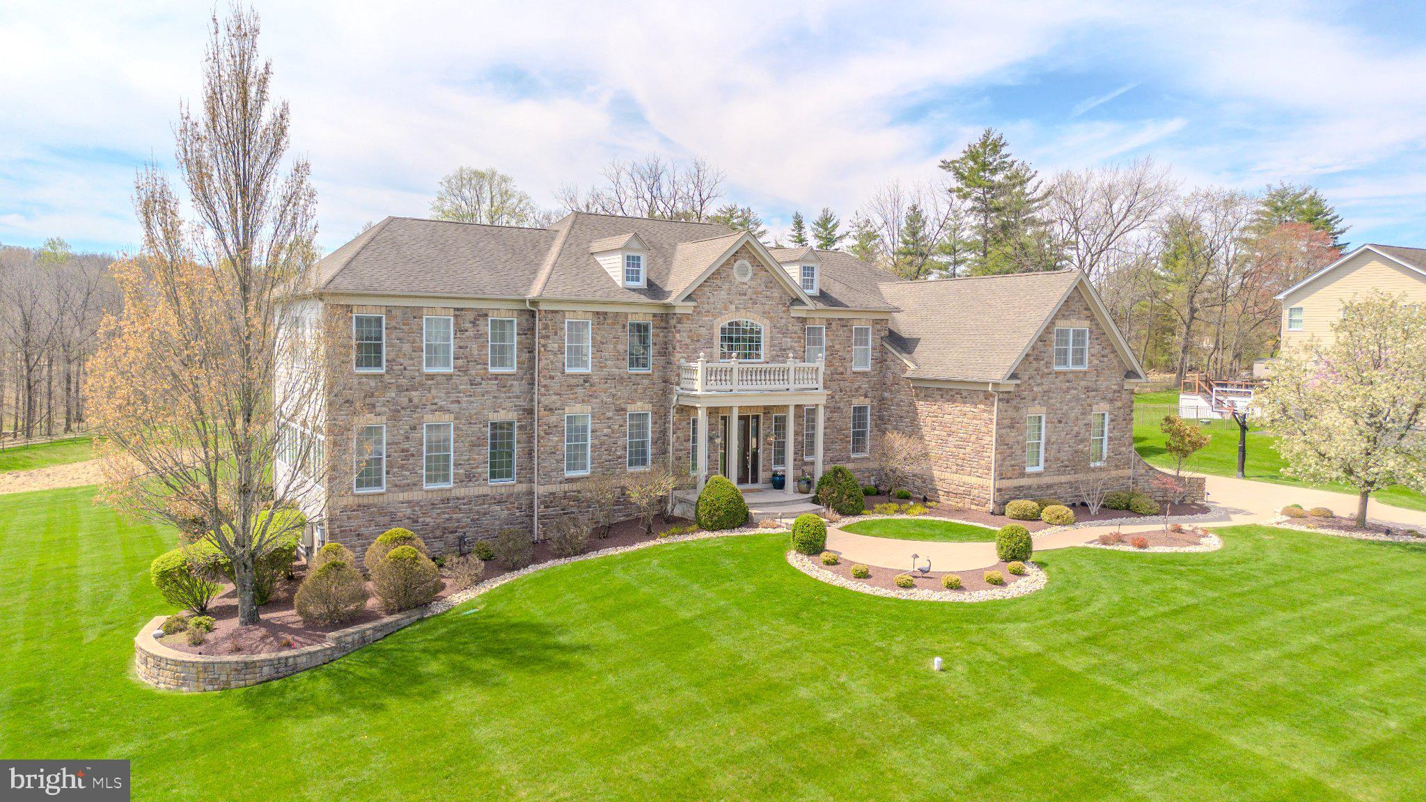 DUTCHESS FARM ESTS - Residential