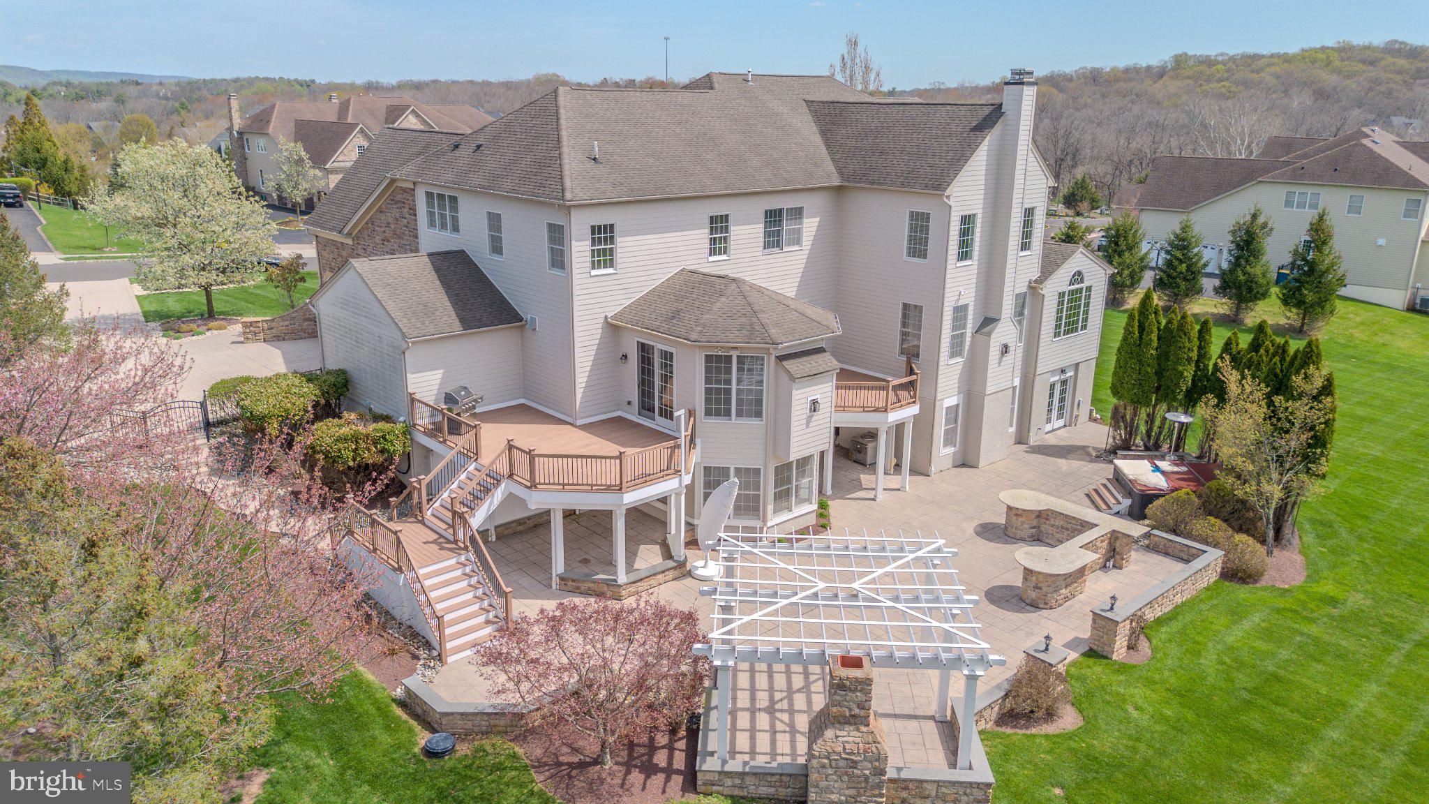 DUTCHESS FARM ESTS - Residential