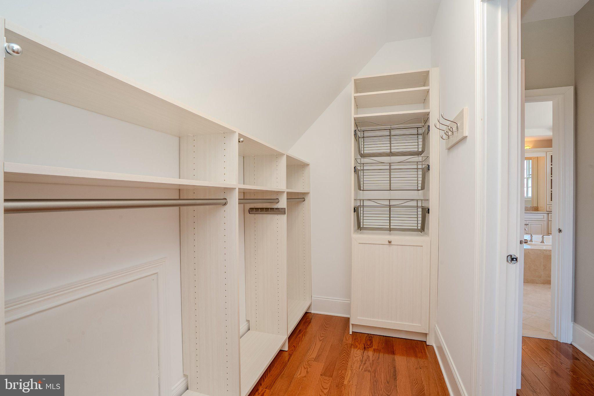 DUTCHESS FARM ESTS - Residential