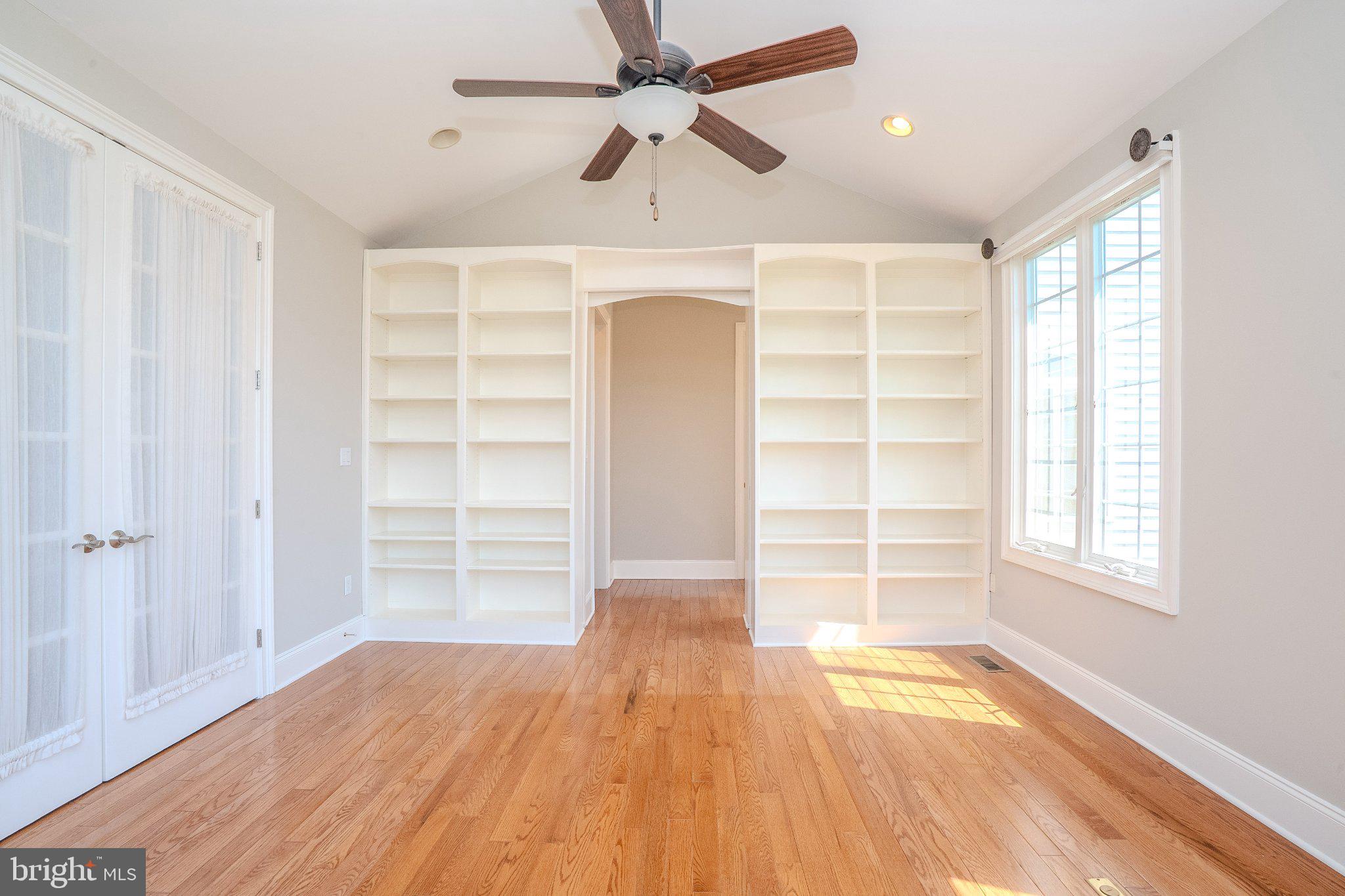 DUTCHESS FARM ESTS - Residential