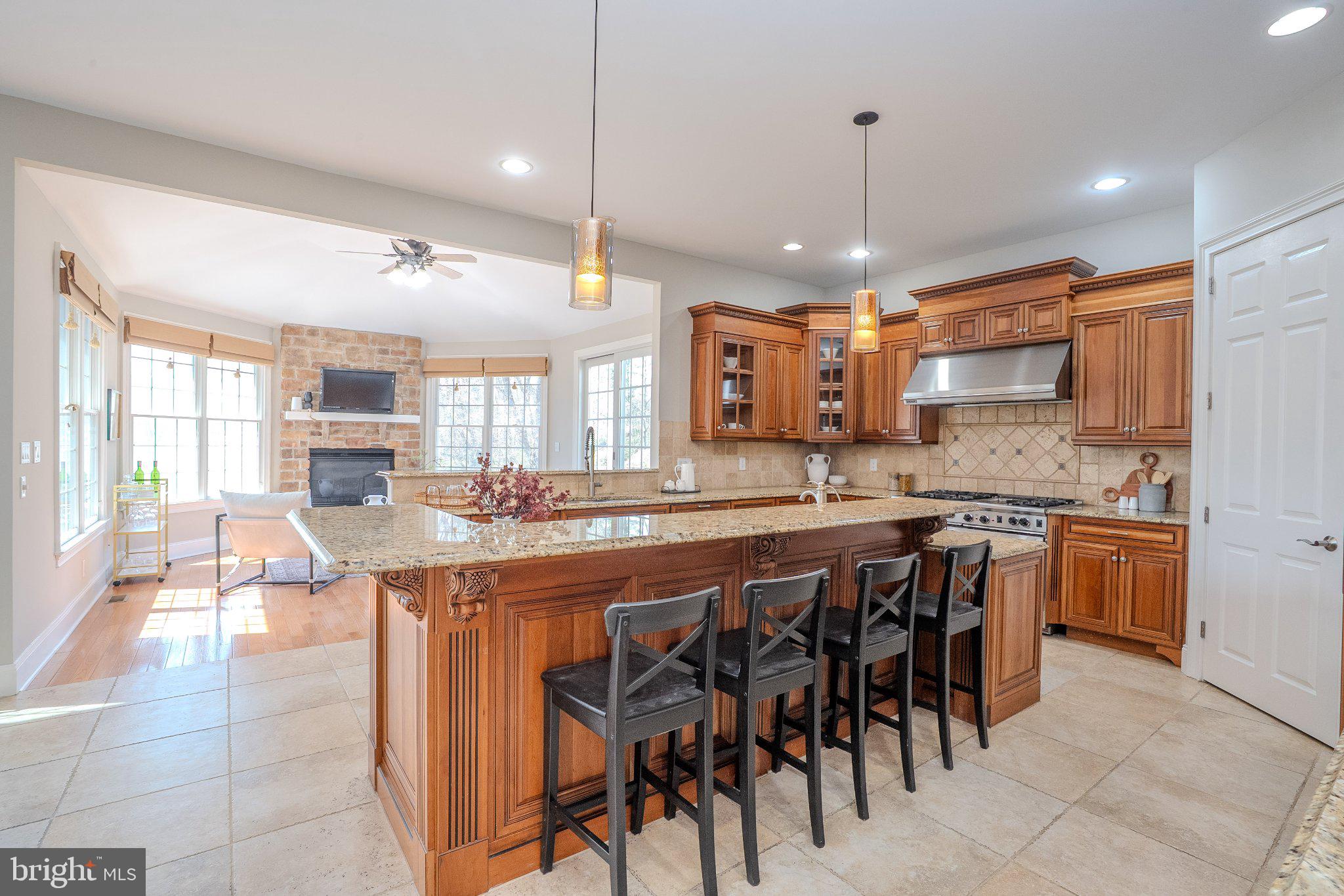 DUTCHESS FARM ESTS - Residential