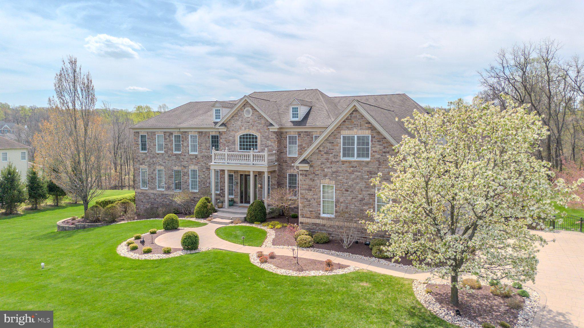 DUTCHESS FARM ESTS - Residential