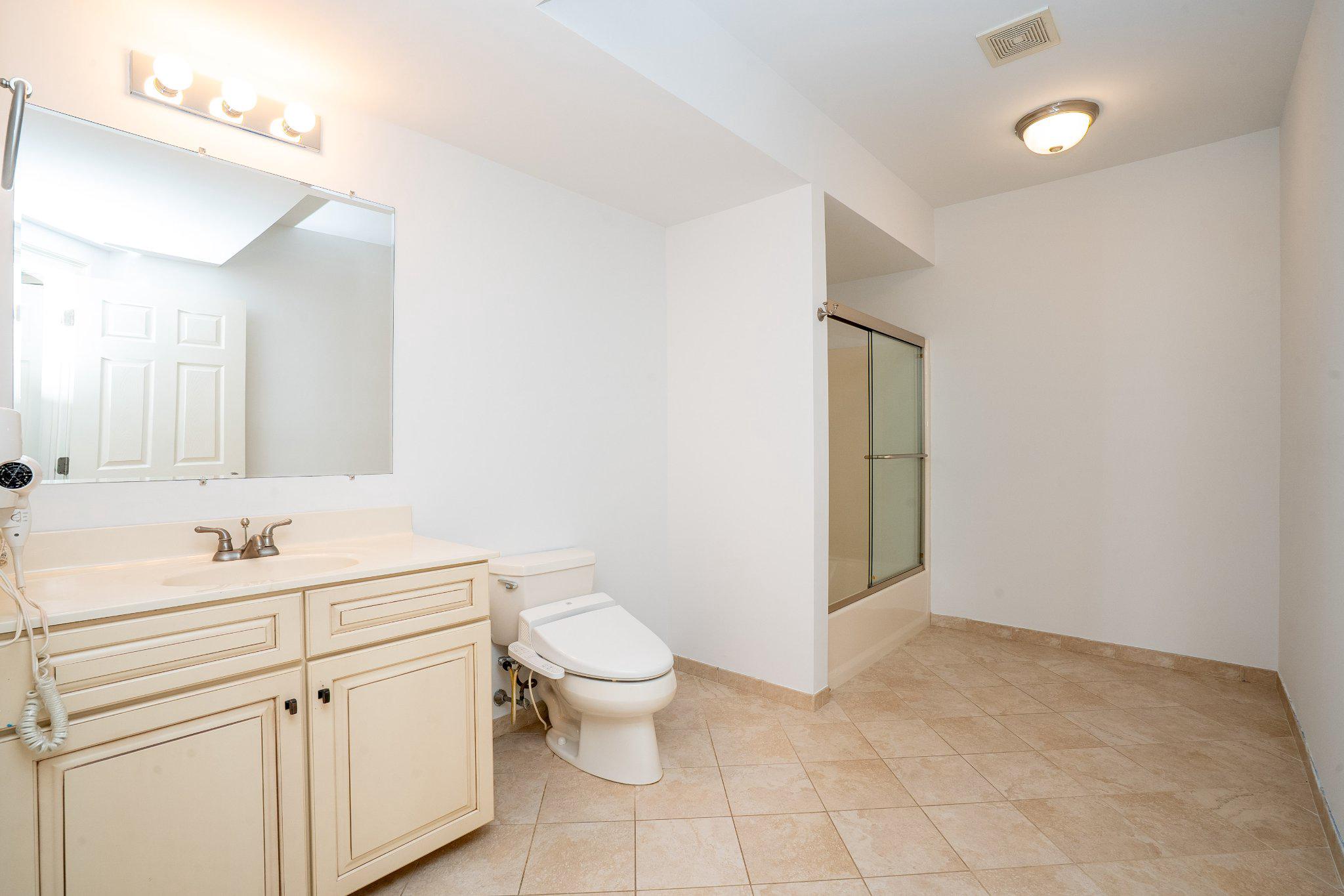 DUTCHESS FARM ESTS - Residential