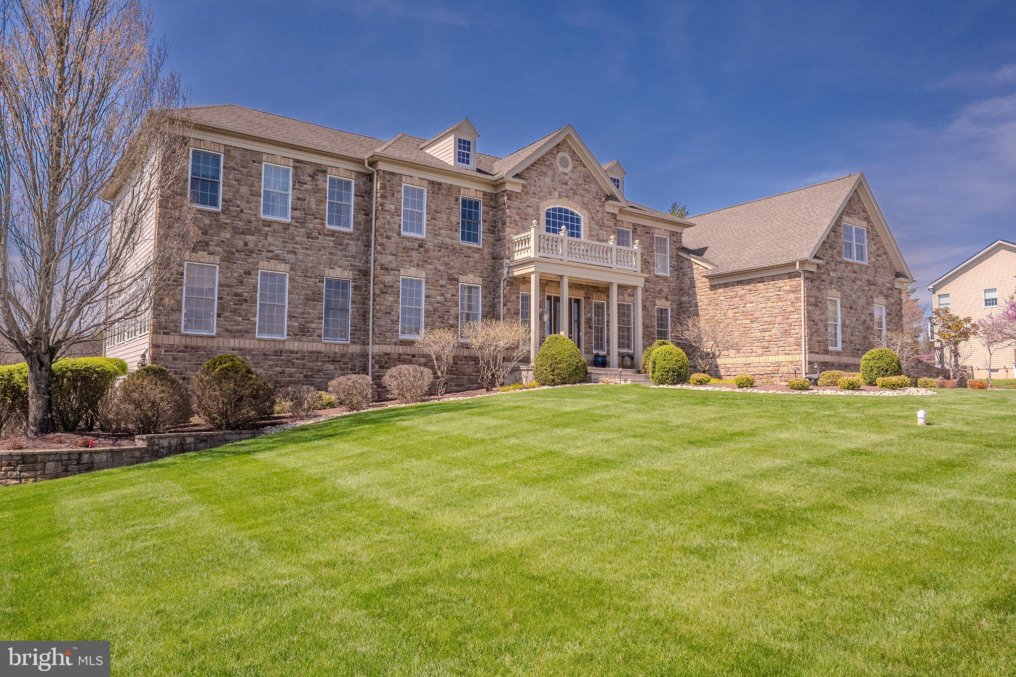 DUTCHESS FARM ESTS - Residential