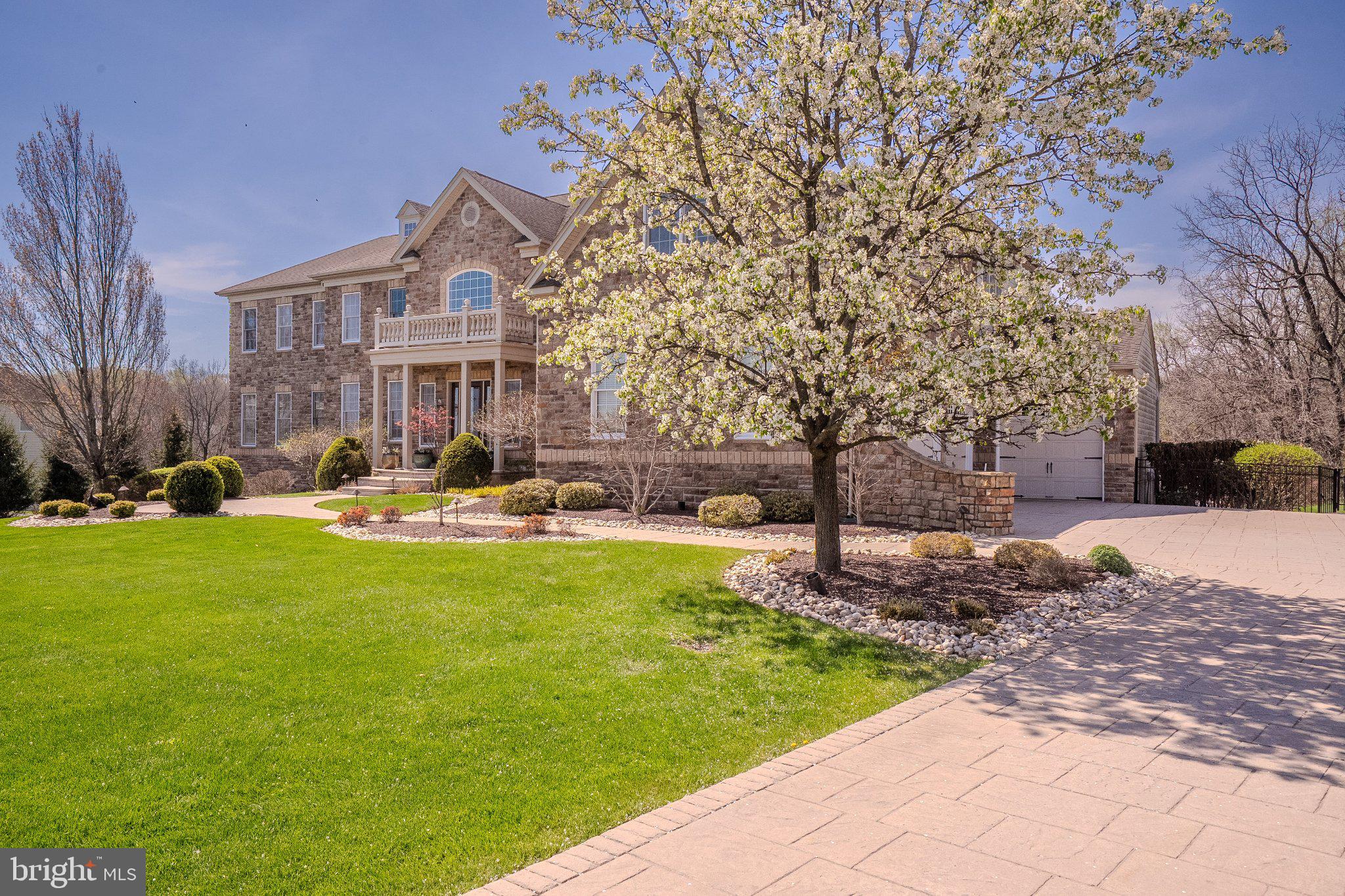 DUTCHESS FARM ESTS - Residential