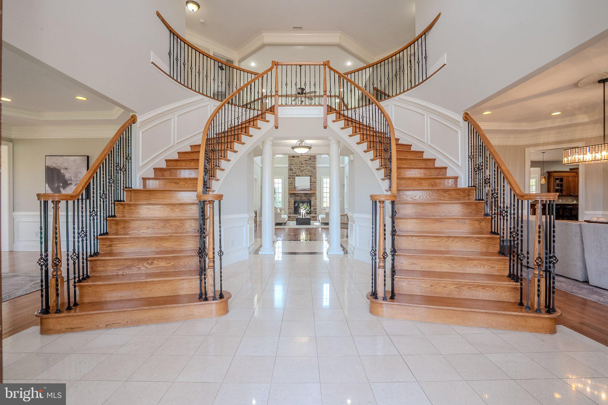 DUTCHESS FARM ESTS - Residential