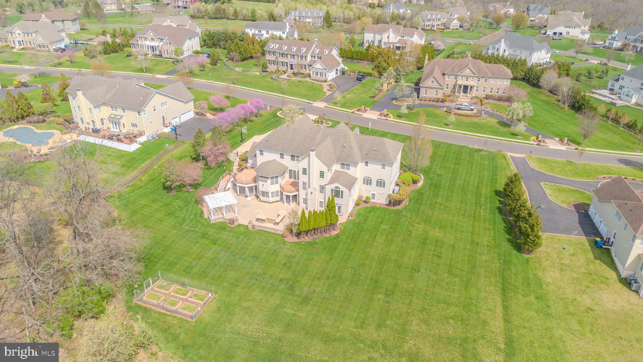 DUTCHESS FARM ESTS - Residential