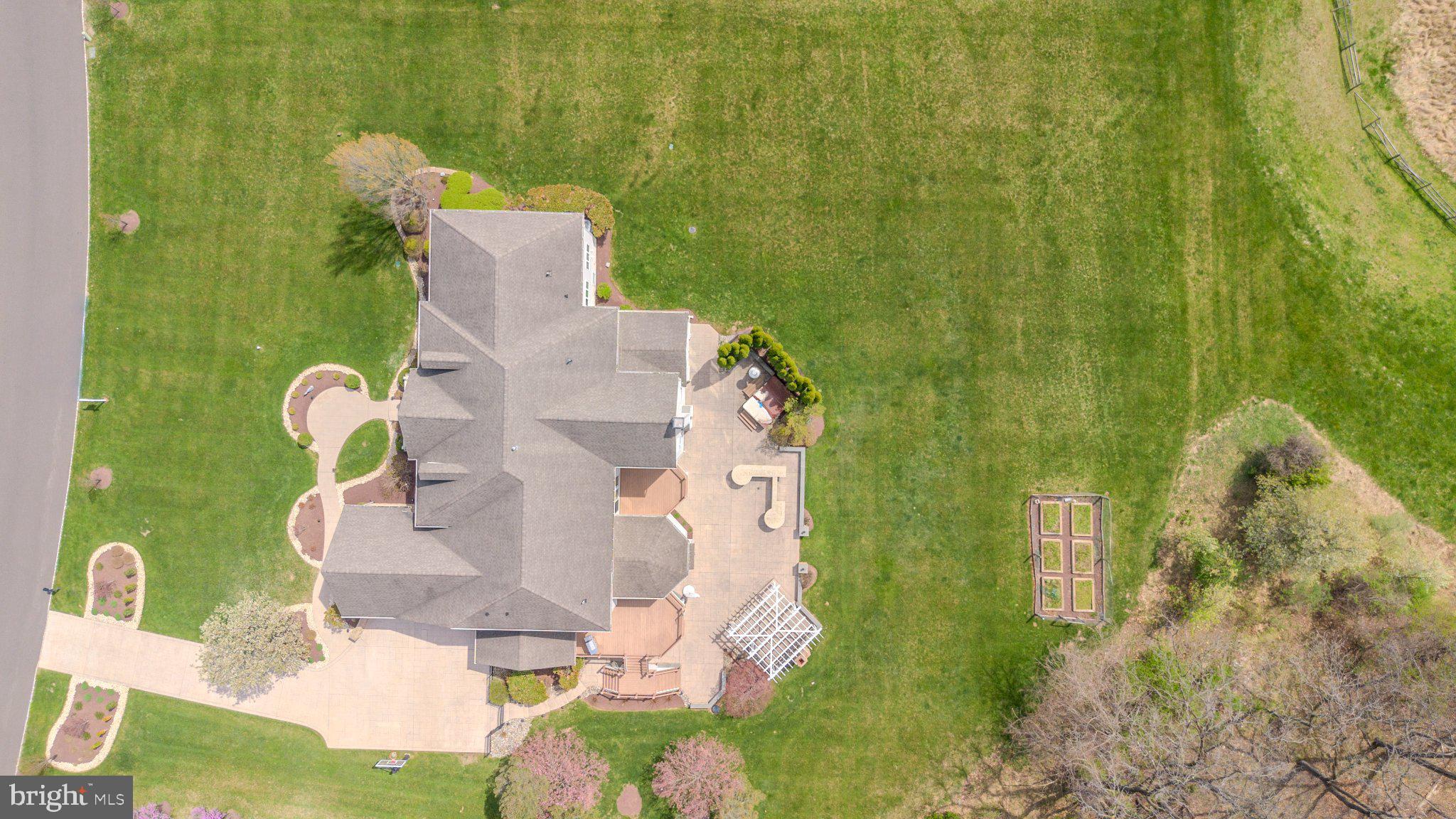 DUTCHESS FARM ESTS - Residential