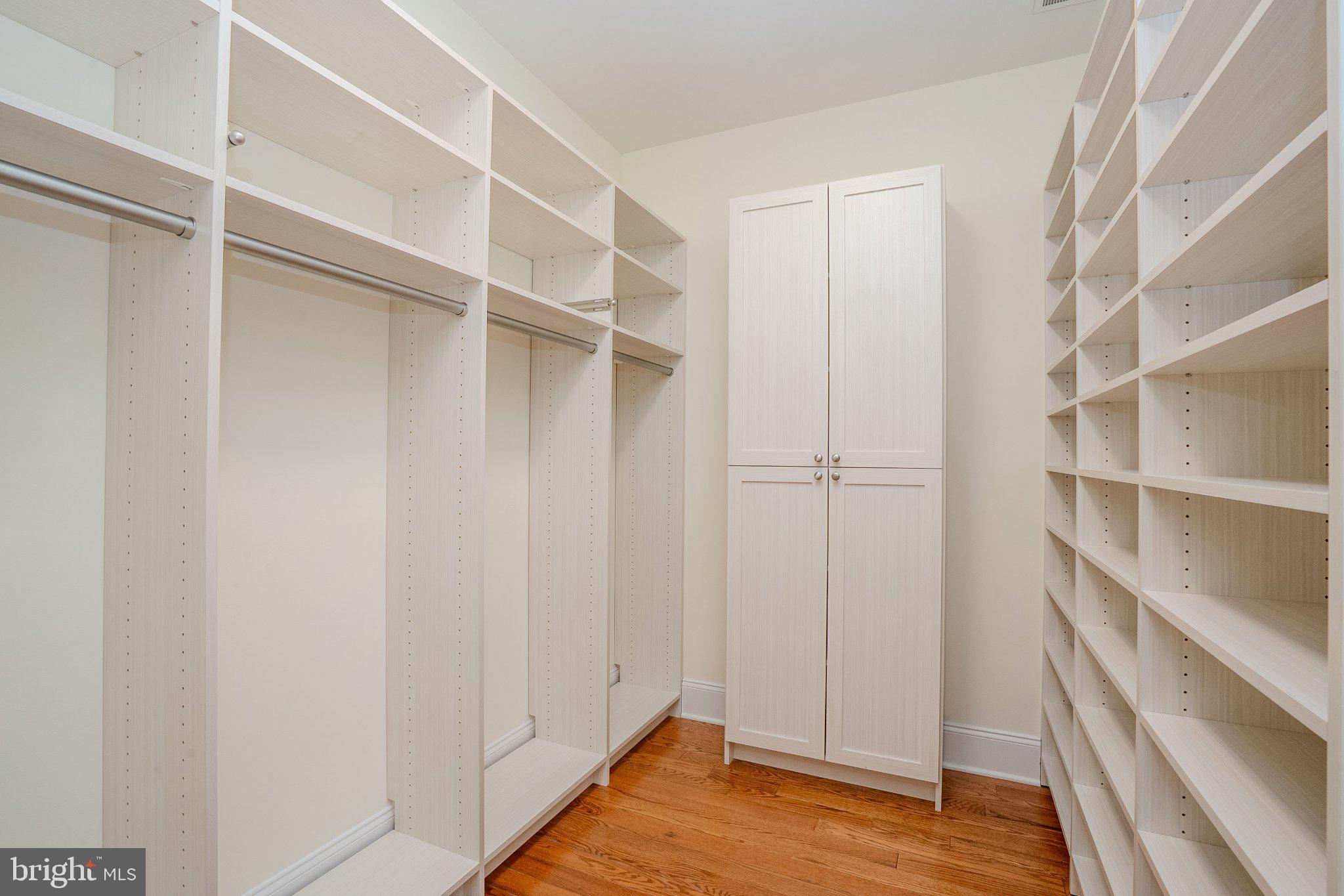 DUTCHESS FARM ESTS - Residential