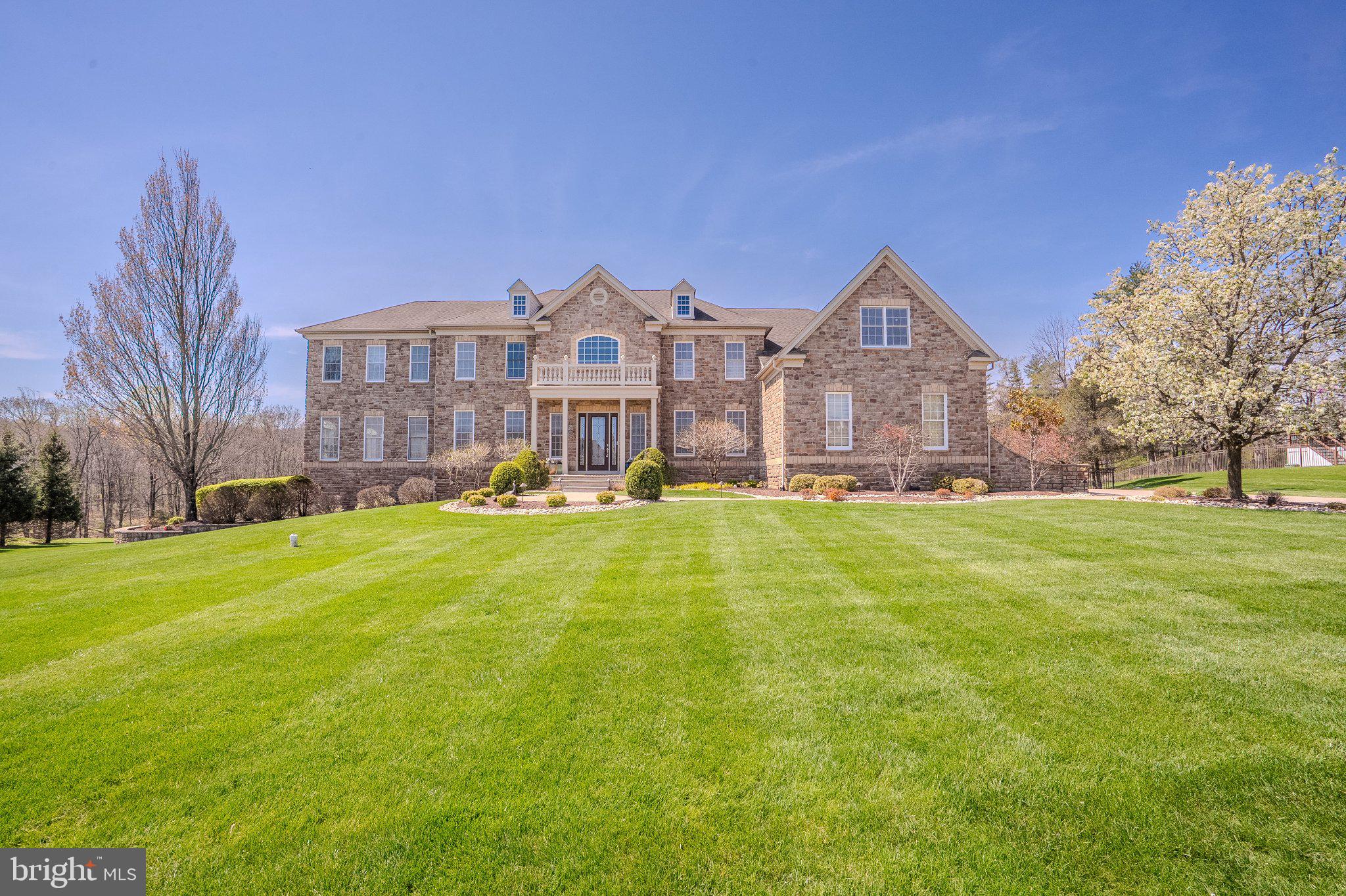 DUTCHESS FARM ESTS - Residential