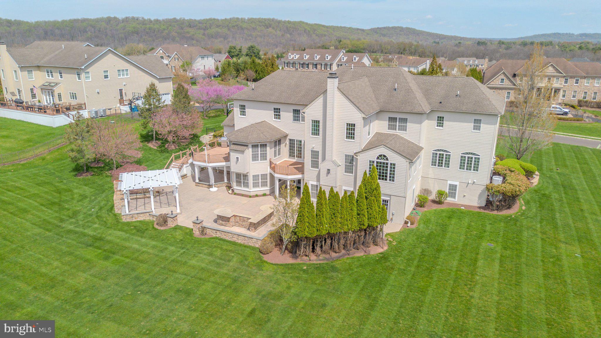 DUTCHESS FARM ESTS - Residential