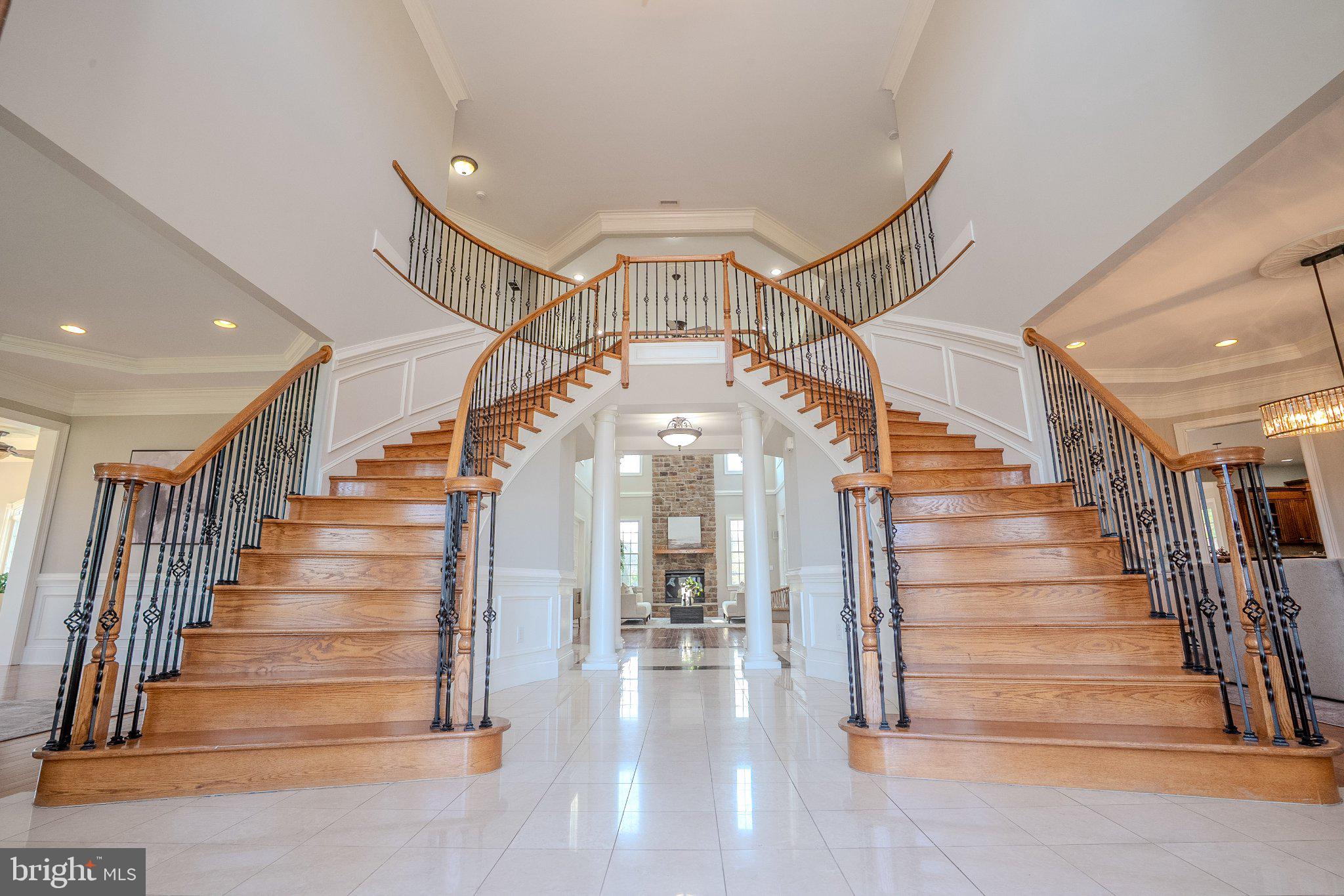 DUTCHESS FARM ESTS - Residential