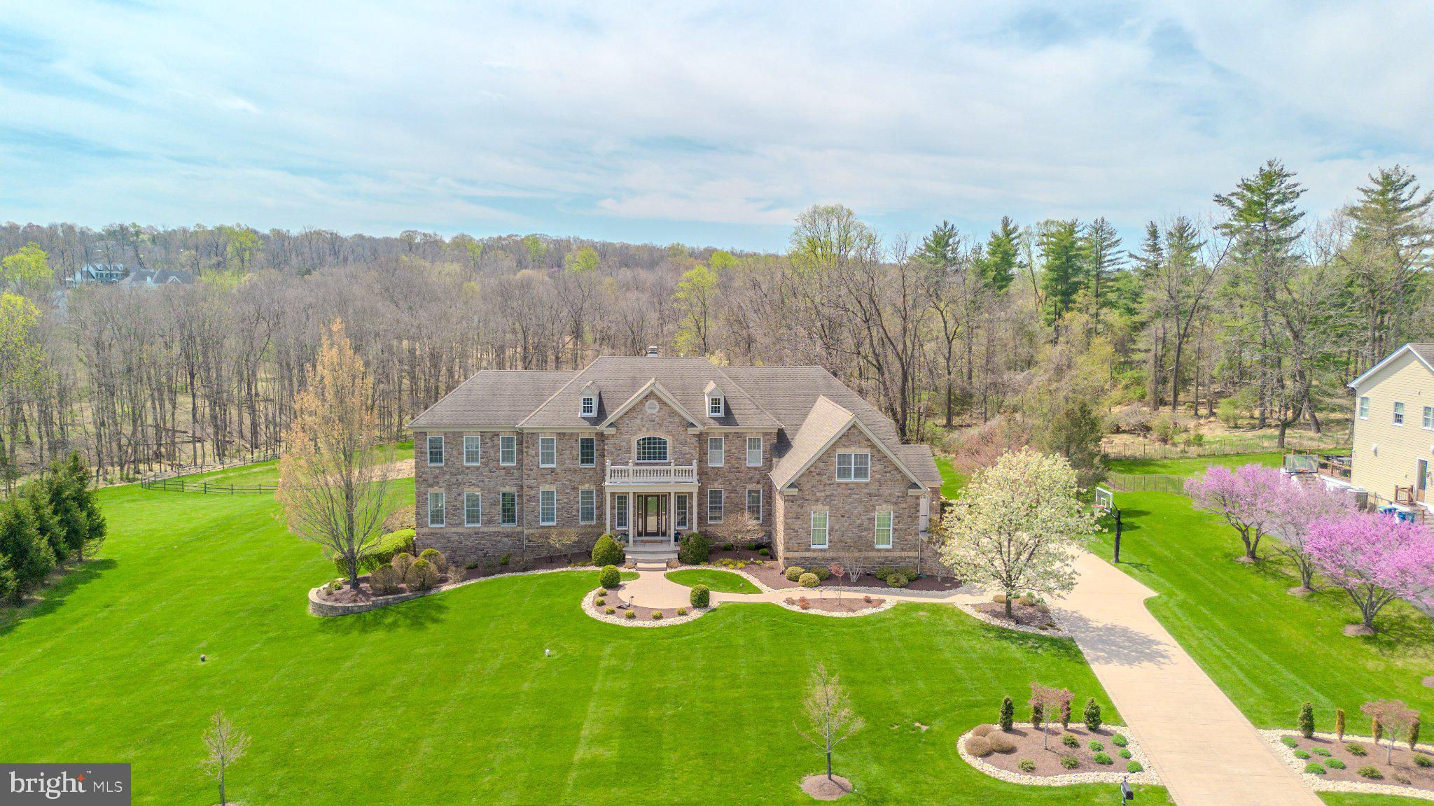 DUTCHESS FARM ESTS - Residential