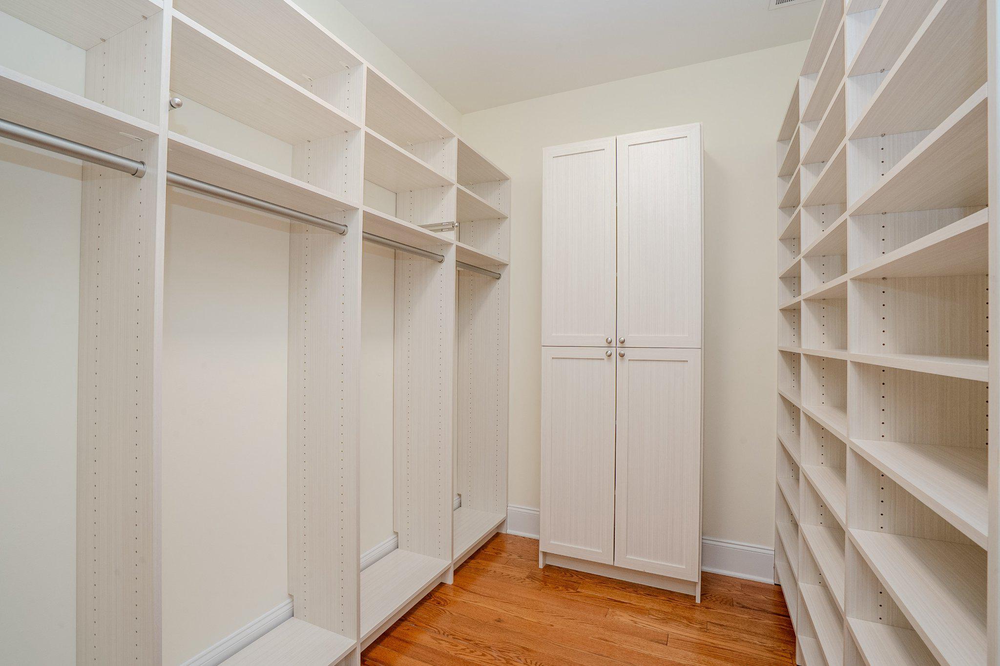 DUTCHESS FARM ESTS - Residential