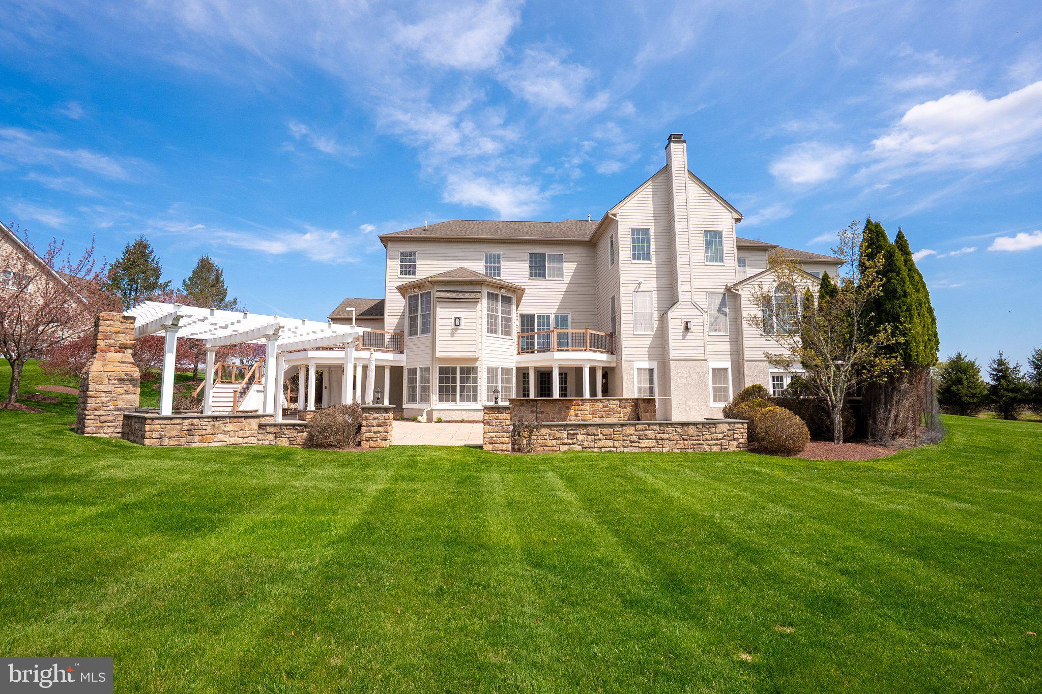 DUTCHESS FARM ESTS - Residential