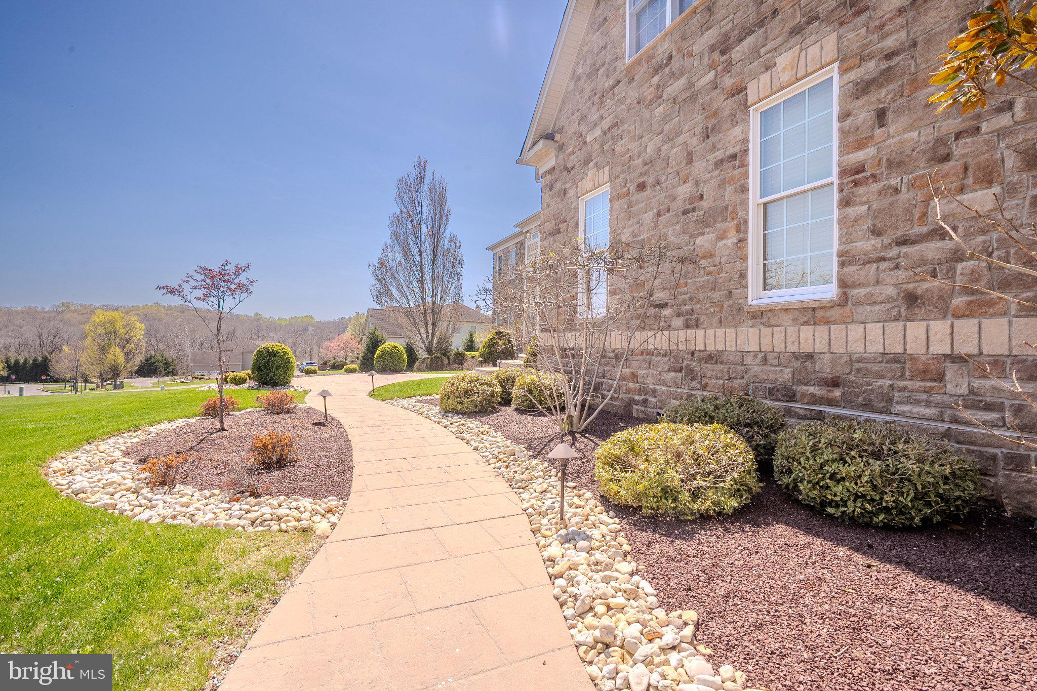 DUTCHESS FARM ESTS - Residential