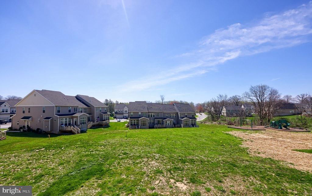 PEMBERTON - Residential Lease