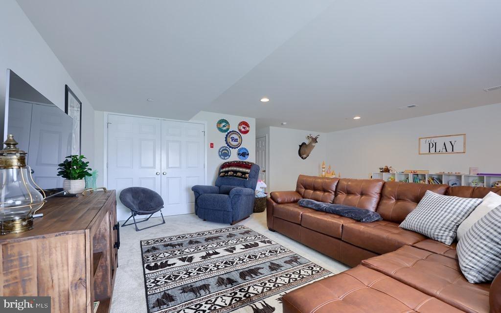 PEMBERTON - Residential Lease