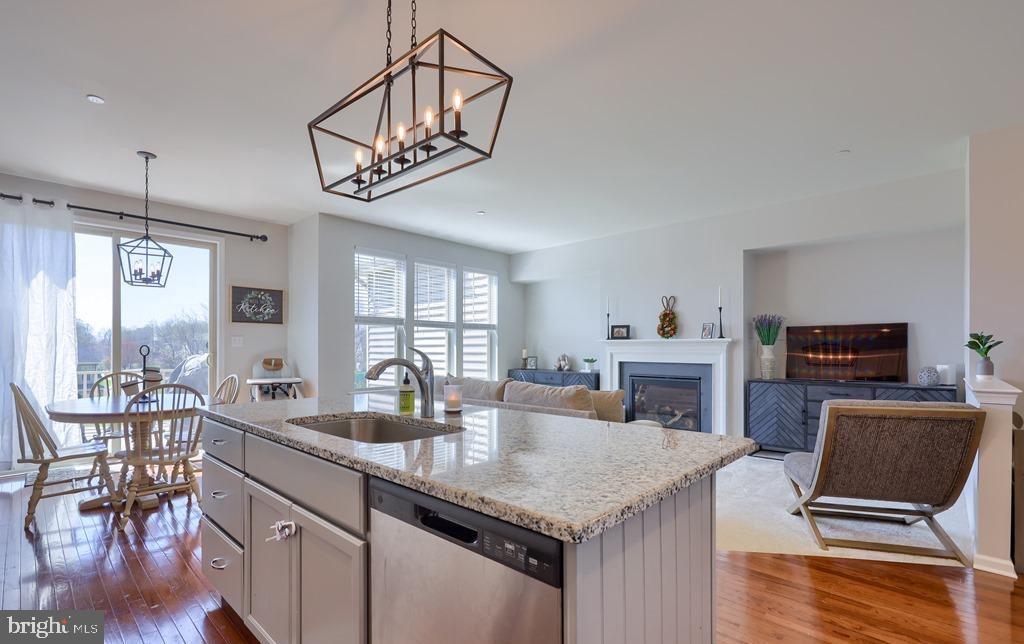 PEMBERTON - Residential Lease