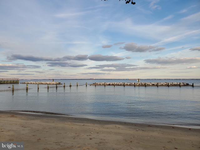 OYSTER HARBOR - Residential Lease