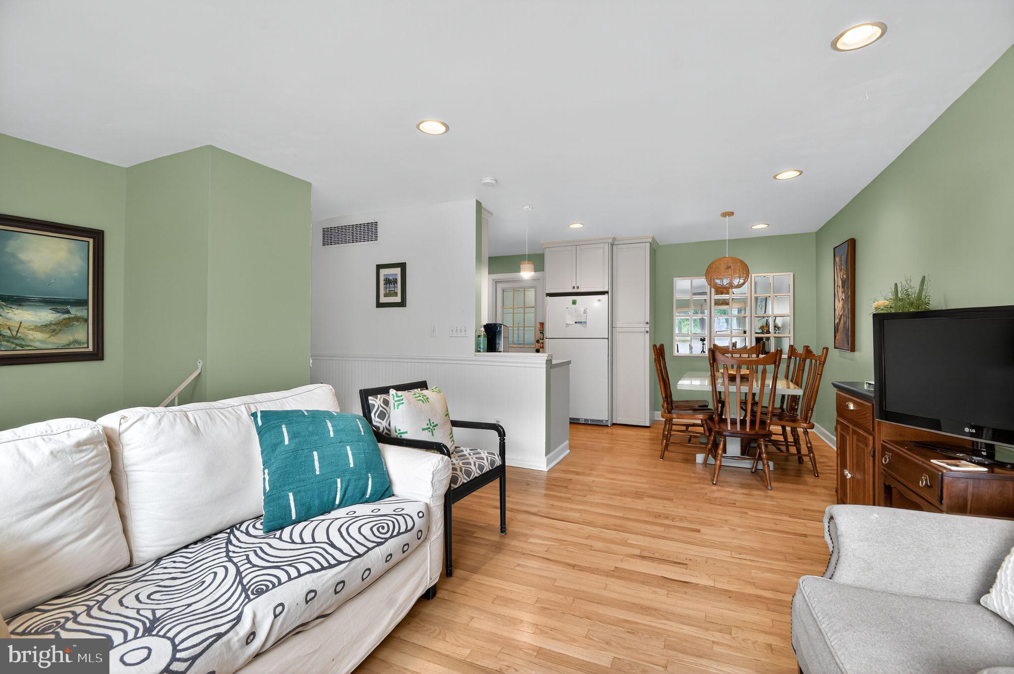 OYSTER HARBOR - Residential Lease
