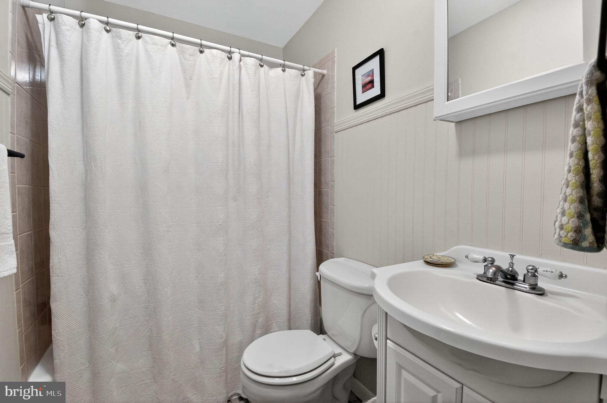 OYSTER HARBOR - Residential Lease