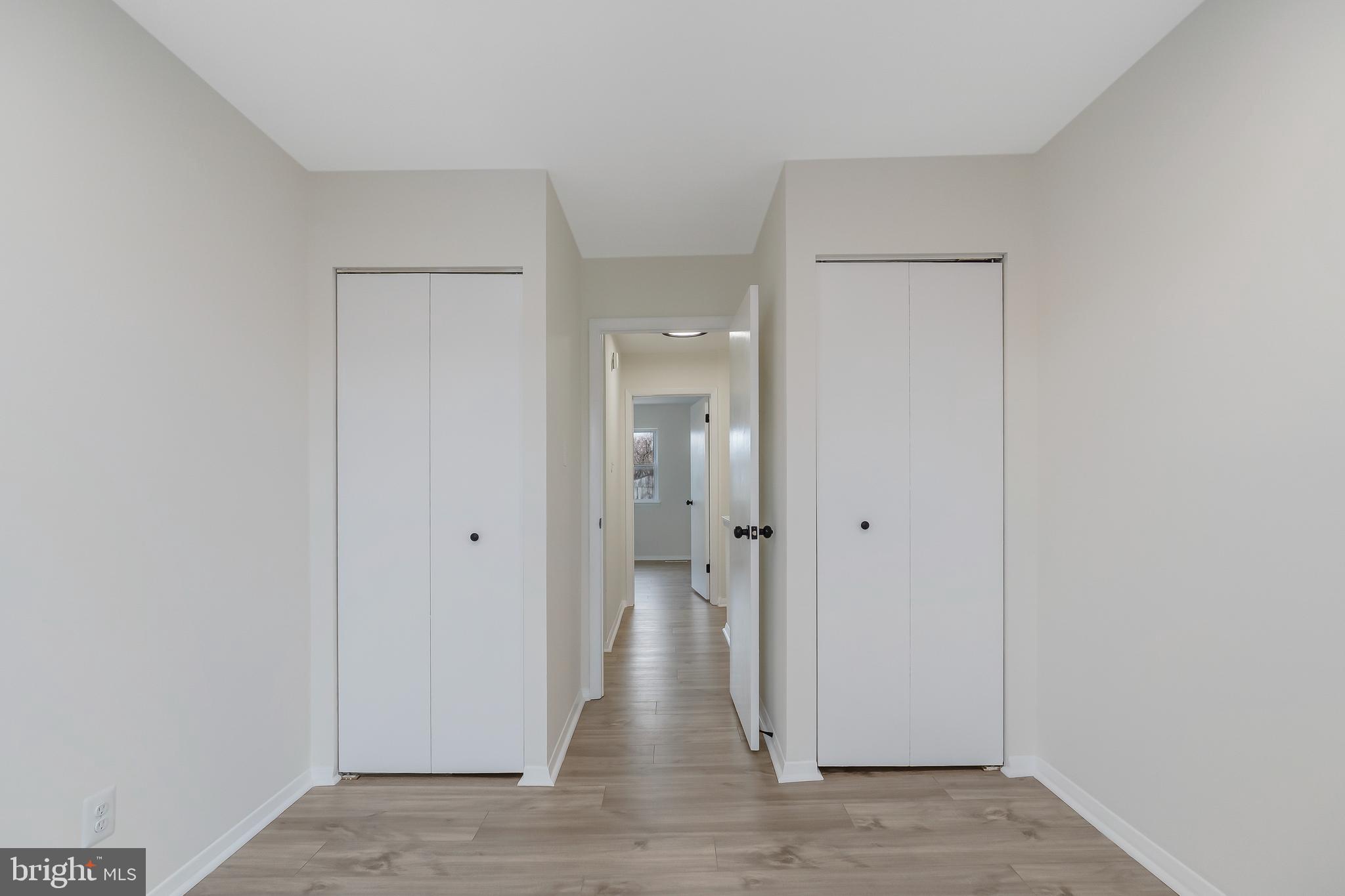 SEVEN COURTS - Residential