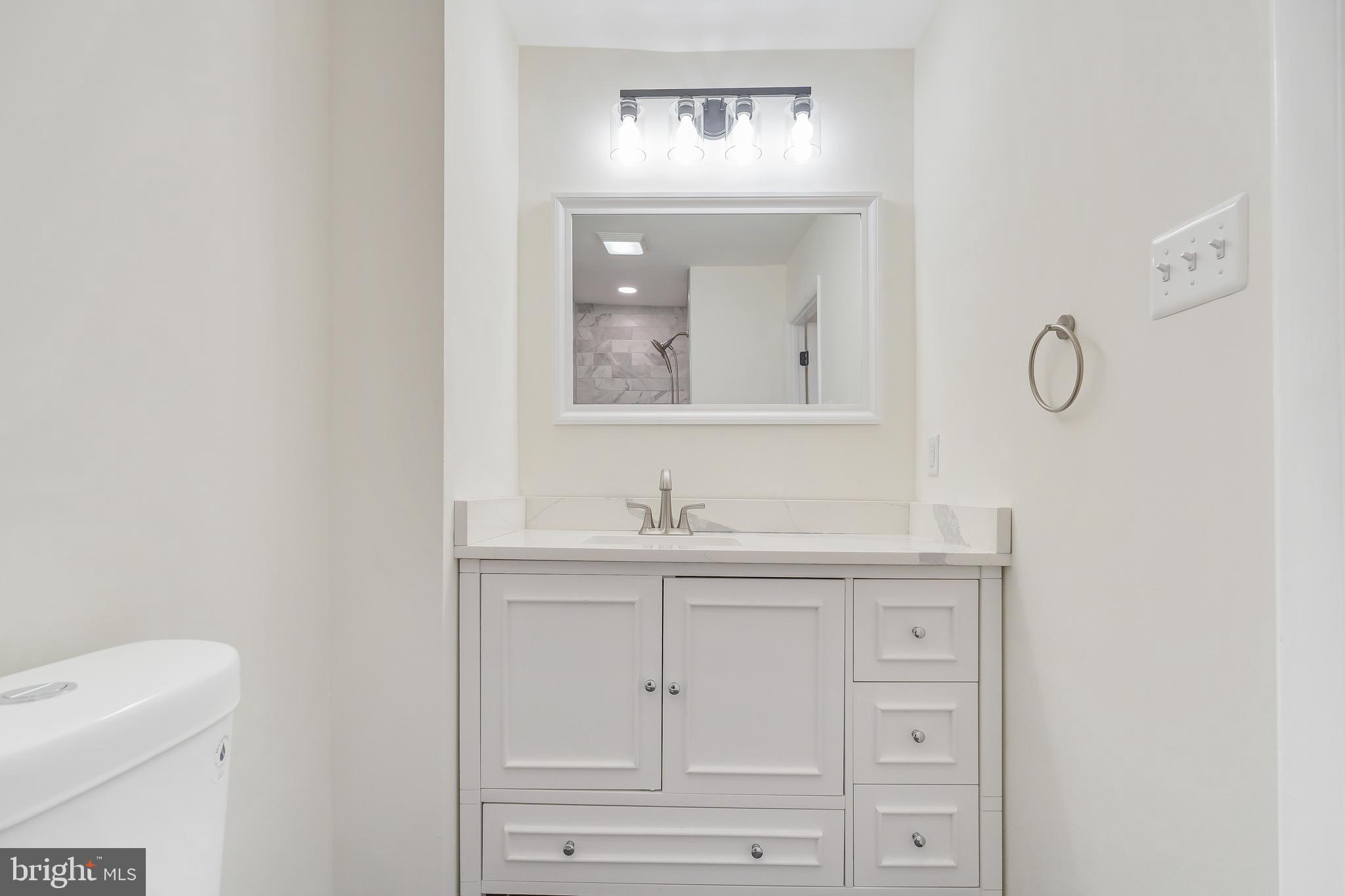 SEVEN COURTS - Residential