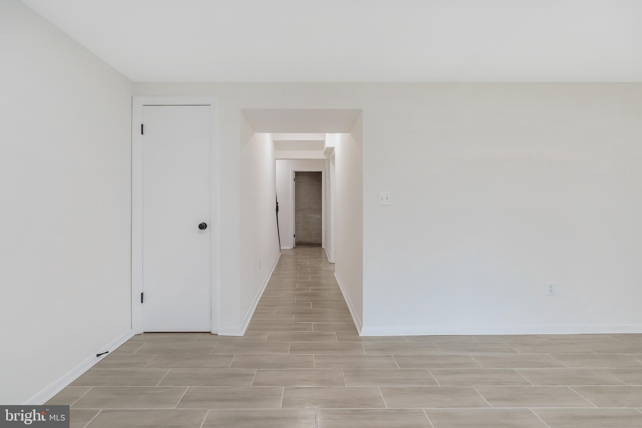 SEVEN COURTS - Residential