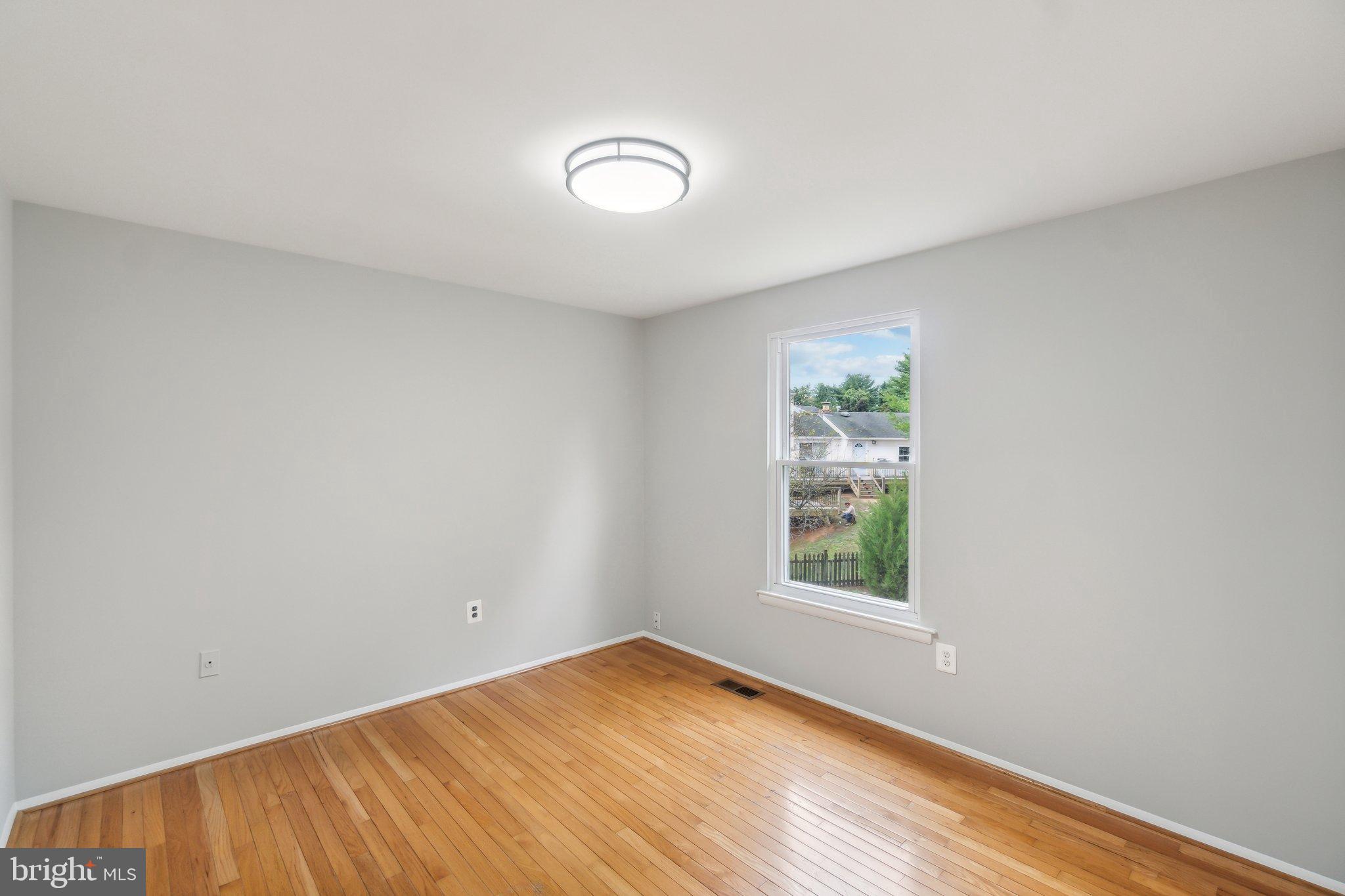 DERWOOD STATION - Residential