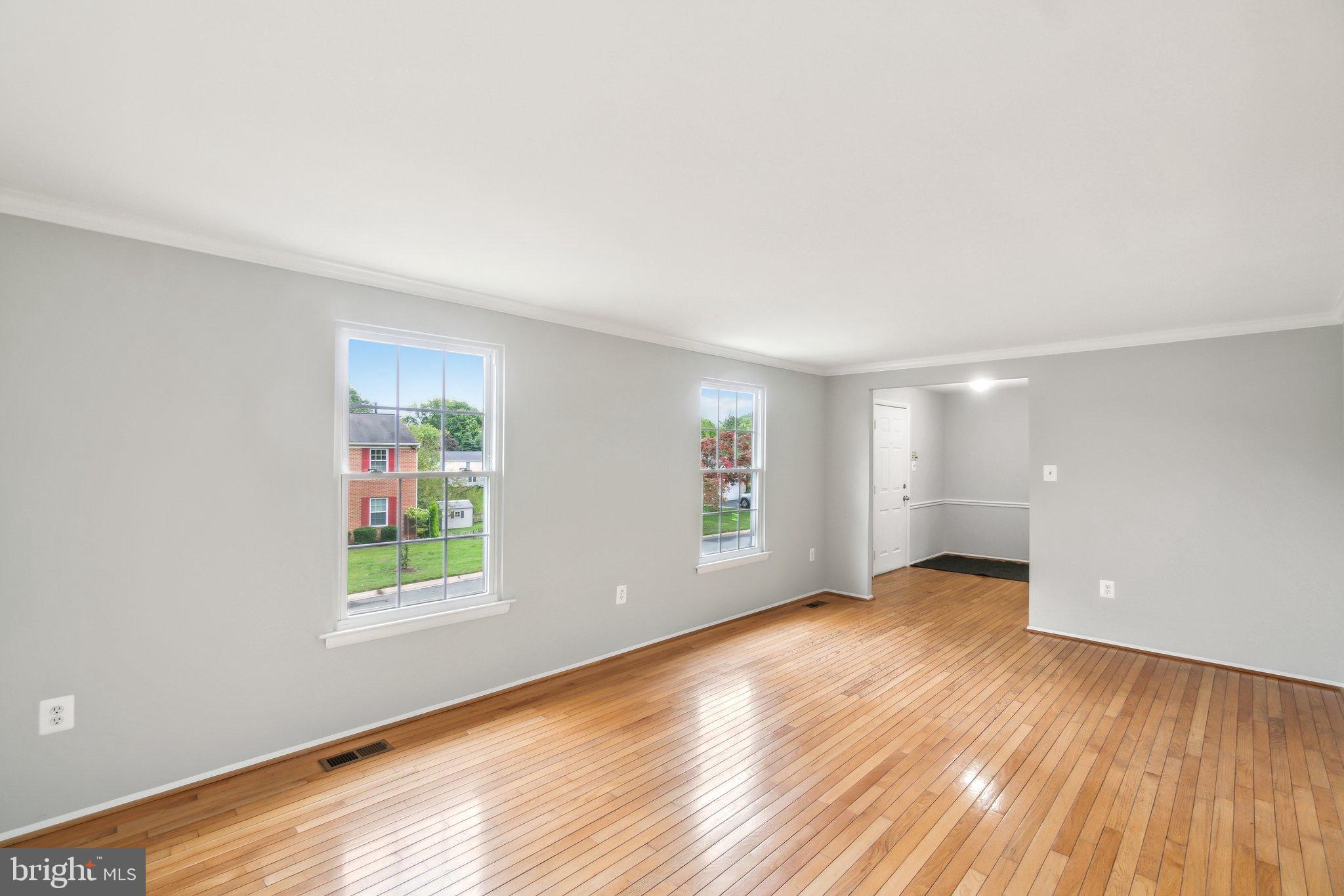 DERWOOD STATION - Residential